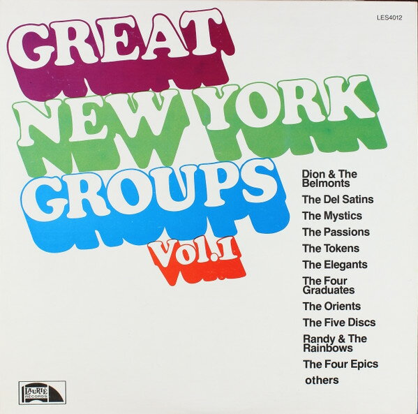 ・アーティスト Various ・タイトル Great New York Groups Vol.1 ・レーベル・型番 Laurie Records LES4012 ・フォーマット LPレコード ・コンディション(盤) 良い (VG+) ・コンディション(ジャケット) 良い (VG+) ・コンディション(帯) オビなし ・特記事項 【カバー変色】【盤に薄い跡】【カバーに軽い擦れ】 サンプル画像です。実際の商品の画像ではありません 商品写真はバーコード/カタログ番号に対応したサンプル画像ですので、お送りする商品の画像ではありません。帯やライナーなどの付属品は、特記事項に記載されている場合のみ含まれます。プロモやカラーレコードなどの仕様についても、該当する場合のみ特記事項に記載しています。 【ご購入前に必ずご確認ください】 ・本店サイト(www.recordcity.jp)とは価格、送料が違います ・本店サイト、その他支店のオーダーとは同梱発送できません ・注文確定後に別の注文を頂いた場合、注文同士の同梱は致しかねます。 ・別倉庫から発送しているため、店頭受け渡しは対応しておりません ・一部商品は他の通販サイトでも販売しているため、ご注文のタイミングによっては商品のご用意ができない場合がございます。 ・土日祝日はお休みです 金曜・祝前日9時以降のご連絡またはご入金は、返答または発送が週明け・祝日明けに順次対応となります。 ・ご購入後のキャンセル不可 ご購入後のキャンセルはいかなる理由においてもお受けできません。ご了承の上、ご購入くださいませ。 ・日本郵便(ゆうパック/ゆうメール)によるお届けになります。 ・中古品であることをご理解ください 当ストアでは中古商品を主に販売しております。中古品であることをご理解の上ご購入ください。また、一部商品はRecordCityオンラインストアで試聴可能です。 ・返品について お客様のご都合による返品は一切承っておりません。 表記の内容と実際の商品に相違がある場合、また針飛び等で返品・返金をご希望される場合は、商品の到着後1週間以内にご連絡ください。商品の返送をこちらで確認後、キャンセル・返金を行います。 コンディションVG以下の商品は返品できません。プレイに影響のない表面のこすれ傷、プレス起因のノイズ盤は返品の対象外です。 【コンディション表記】 ・ほぼ新品(M-)(Like New) 完全な新品。未使用。当店ではほぼ使用しません ・非常に良い(EX)(Excellent) 中古盤として美品な状態。わずかな経年を感じるものの傷みを感じさせない、当店基準で最高の状態 ・良い(VG+)(Very Good Plus) 丁寧に扱われた中古品で、軽い使用感がみられる。 ・可(VG)(Acceptable) 使い込まれた中古品で、「良い」よりもさらに使用感がみられる。 ・悪い(VG-)(Bad) 状態が悪いアイテム。使用の保障はなく、再生不可、針飛び、目立つノイズがあるかもしれない。状態によるクレーム不可。返品不可。 ・非常に悪い(G)(Very Bad) 「悪い」よりさらに状態が悪いアイテム。使用の保障はなく、再生不可、針飛び、目立つノイズがあるかもしれない。状態によるクレーム不可。返品不可。 ・ジャンク(Fair)(Junk/Fair) 割れている、反っている、水ダメージがある、カビ、ジャケットが分離している、ひどい書き込み、ひどい擦れなど最低の状態。使用の保障はなく、再生不可、針飛び、目立つノイズがあるかもしれない。状態によるクレーム不可。返品不可。 ・ジャンク(Poor)(Junk/Poor) 割れている、反っている、水ダメージがある、カビ、ジャケットが分離している、ひどい書き込み、ひどい擦れなど最低の状態。使用の保障はなく、再生不可、針飛び、目立つノイズがあるかもしれない。状態によるクレーム不可。返品不可。