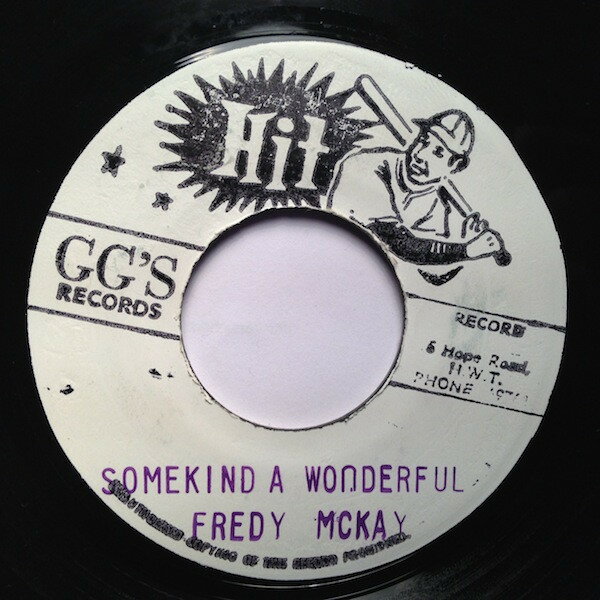 ・アーティスト Freddie McKay ・タイトル Somekind A Wonderful ・レーベル・型番 Hit NONE ・フォーマット 7インチレコード ・コンディション(盤) 良い (VG+) ・コンディション(ジャケット) ・コンディション(帯) オビなし ・特記事項 【盤に目立った跡】 サンプル画像です。実際の商品の画像ではありません 商品写真はバーコード/カタログ番号に対応したサンプル画像ですので、お送りする商品の画像ではありません。帯やライナーなどの付属品は、特記事項に記載されている場合のみ含まれます。プロモやカラーレコードなどの仕様についても、該当する場合のみ特記事項に記載しています。 【ご購入前に必ずご確認ください】 ・本店サイト(www.recordcity.jp)とは価格、送料が違います ・本店サイト、その他支店のオーダーとは同梱発送できません ・注文確定後に別の注文を頂いた場合、注文同士の同梱は致しかねます。 ・別倉庫から発送しているため、店頭受け渡しは対応しておりません ・一部商品は他の通販サイトでも販売しているため、ご注文のタイミングによっては商品のご用意ができない場合がございます。 ・土日祝日はお休みです 金曜・祝前日9時以降のご連絡またはご入金は、返答または発送が週明け・祝日明けに順次対応となります。 ・ご購入後のキャンセル不可 ご購入後のキャンセルはいかなる理由においてもお受けできません。ご了承の上、ご購入くださいませ。 ・日本郵便(ゆうパック/ゆうメール)によるお届けになります。 ・中古品であることをご理解ください 当ストアでは中古商品を主に販売しております。中古品であることをご理解の上ご購入ください。また、一部商品はRecordCityオンラインストアで試聴可能です。 ・返品について お客様のご都合による返品は一切承っておりません。 表記の内容と実際の商品に相違がある場合、また針飛び等で返品・返金をご希望される場合は、商品の到着後1週間以内にご連絡ください。商品の返送をこちらで確認後、キャンセル・返金を行います。 コンディションVG以下の商品は返品できません。プレイに影響のない表面のこすれ傷、プレス起因のノイズ盤は返品の対象外です。 【コンディション表記】 ・ほぼ新品(M-)(Like New) 完全な新品。未使用。当店ではほぼ使用しません ・非常に良い(EX)(Excellent) 中古盤として美品な状態。わずかな経年を感じるものの傷みを感じさせない、当店基準で最高の状態 ・良い(VG+)(Very Good Plus) 丁寧に扱われた中古品で、軽い使用感がみられる。 ・可(VG)(Acceptable) 使い込まれた中古品で、「良い」よりもさらに使用感がみられる。 ・悪い(VG-)(Bad) 状態が悪いアイテム。使用の保障はなく、再生不可、針飛び、目立つノイズがあるかもしれない。状態によるクレーム不可。返品不可。 ・非常に悪い(G)(Very Bad) 「悪い」よりさらに状態が悪いアイテム。使用の保障はなく、再生不可、針飛び、目立つノイズがあるかもしれない。状態によるクレーム不可。返品不可。 ・ジャンク(Fair)(Junk/Fair) 割れている、反っている、水ダメージがある、カビ、ジャケットが分離している、ひどい書き込み、ひどい擦れなど最低の状態。使用の保障はなく、再生不可、針飛び、目立つノイズがあるかもしれない。状態によるクレーム不可。返品不可。 ・ジャンク(Poor)(Junk/Poor) 割れている、反っている、水ダメージがある、カビ、ジャケットが分離している、ひどい書き込み、ひどい擦れなど最低の状態。使用の保障はなく、再生不可、針飛び、目立つノイズがあるかもしれない。状態によるクレーム不可。返品不可。