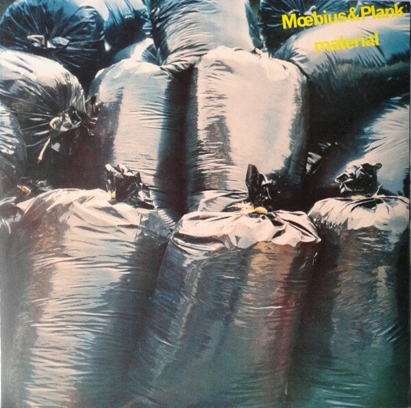 ・アーティスト Dieter Moebius & Conny Plank ・タイトル Material ・レーベル・型番 Bureau B BB049 ・フォーマット LPレコード ・コンディション(盤) 新品 (M) ・コンディション(ジャケット) ・コンディション(帯) オビなし ・特記事項 サンプル画像です。実際の商品の画像ではありません 商品写真はバーコード/カタログ番号に対応したサンプル画像ですので、お送りする商品の画像ではありません。帯やライナーなどの付属品は、特記事項に記載されている場合のみ含まれます。プロモやカラーレコードなどの仕様についても、該当する場合のみ特記事項に記載しています。 【ご購入前に必ずご確認ください】 ・本店サイト(www.recordcity.jp)とは価格、送料が違います ・本店サイト、その他支店のオーダーとは同梱発送できません ・注文確定後に別の注文を頂いた場合、注文同士の同梱は致しかねます。 ・別倉庫から発送しているため、店頭受け渡しは対応しておりません ・一部商品は他の通販サイトでも販売しているため、ご注文のタイミングによっては商品のご用意ができない場合がございます。 ・土日祝日はお休みです 金曜・祝前日9時以降のご連絡またはご入金は、返答または発送が週明け・祝日明けに順次対応となります。 ・ご購入後のキャンセル不可 ご購入後のキャンセルはいかなる理由においてもお受けできません。ご了承の上、ご購入くださいませ。 ・日本郵便(ゆうパック/ゆうメール)によるお届けになります。 ・中古品であることをご理解ください 当ストアでは中古商品を主に販売しております。中古品であることをご理解の上ご購入ください。また、一部商品はRecordCityオンラインストアで試聴可能です。 ・返品について お客様のご都合による返品は一切承っておりません。 表記の内容と実際の商品に相違がある場合、また針飛び等で返品・返金をご希望される場合は、商品の到着後1週間以内にご連絡ください。商品の返送をこちらで確認後、キャンセル・返金を行います。 コンディションVG以下の商品は返品できません。プレイに影響のない表面のこすれ傷、プレス起因のノイズ盤は返品の対象外です。 【コンディション表記】 ・ほぼ新品(M-)(Like New) 完全な新品。未使用。当店ではほぼ使用しません ・非常に良い(EX)(Excellent) 中古盤として美品な状態。わずかな経年を感じるものの傷みを感じさせない、当店基準で最高の状態 ・良い(VG+)(Very Good Plus) 丁寧に扱われた中古品で、軽い使用感がみられる。 ・可(VG)(Acceptable) 使い込まれた中古品で、「良い」よりもさらに使用感がみられる。 ・悪い(VG-)(Bad) 状態が悪いアイテム。使用の保障はなく、再生不可、針飛び、目立つノイズがあるかもしれない。状態によるクレーム不可。返品不可。 ・非常に悪い(G)(Very Bad) 「悪い」よりさらに状態が悪いアイテム。使用の保障はなく、再生不可、針飛び、目立つノイズがあるかもしれない。状態によるクレーム不可。返品不可。 ・ジャンク(Fair)(Junk/Fair) 割れている、反っている、水ダメージがある、カビ、ジャケットが分離している、ひどい書き込み、ひどい擦れなど最低の状態。使用の保障はなく、再生不可、針飛び、目立つノイズがあるかもしれない。状態によるクレーム不可。返品不可。 ・ジャンク(Poor)(Junk/Poor) 割れている、反っている、水ダメージがある、カビ、ジャケットが分離している、ひどい書き込み、ひどい擦れなど最低の状態。使用の保障はなく、再生不可、針飛び、目立つノイズがあるかもしれない。状態によるクレーム不可。返品不可。