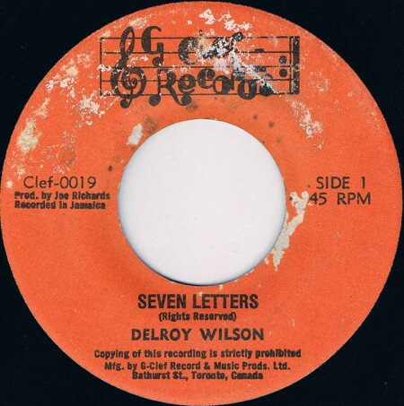 ・アーティスト Delroy Wilson ・タイトル Seven Letters ・レーベル・型番 G Clef CLEG0019 ・フォーマット 7インチレコード ・コンディション(盤) 可 (VG) ・コンディション(ジャケット) プレインカバー（元ジャケット／カバー無し） ・コンディション(帯) オビなし ・特記事項 【盤に目立った跡】【盤に小さいキズ】【レーベルに書き込み】 サンプル画像です。実際の商品の画像ではありません 商品写真はバーコード/カタログ番号に対応したサンプル画像ですので、お送りする商品の画像ではありません。帯やライナーなどの付属品は、特記事項に記載されている場合のみ含まれます。プロモやカラーレコードなどの仕様についても、該当する場合のみ特記事項に記載しています。 【ご購入前に必ずご確認ください】 ・本店サイト(www.recordcity.jp)とは価格、送料が違います ・本店サイト、その他支店のオーダーとは同梱発送できません ・注文確定後に別の注文を頂いた場合、注文同士の同梱は致しかねます。 ・別倉庫から発送しているため、店頭受け渡しは対応しておりません ・一部商品は他の通販サイトでも販売しているため、ご注文のタイミングによっては商品のご用意ができない場合がございます。 ・土日祝日はお休みです 金曜・祝前日9時以降のご連絡またはご入金は、返答または発送が週明け・祝日明けに順次対応となります。 ・ご購入後のキャンセル不可 ご購入後のキャンセルはいかなる理由においてもお受けできません。ご了承の上、ご購入くださいませ。 ・日本郵便(ゆうパック/ゆうメール)によるお届けになります。 ・中古品であることをご理解ください 当ストアでは中古商品を主に販売しております。中古品であることをご理解の上ご購入ください。また、一部商品はRecordCityオンラインストアで試聴可能です。 ・返品について お客様のご都合による返品は一切承っておりません。 表記の内容と実際の商品に相違がある場合、また針飛び等で返品・返金をご希望される場合は、商品の到着後1週間以内にご連絡ください。商品の返送をこちらで確認後、キャンセル・返金を行います。 コンディションVG以下の商品は返品できません。プレイに影響のない表面のこすれ傷、プレス起因のノイズ盤は返品の対象外です。 【コンディション表記】 ・ほぼ新品(M-)(Like New) 完全な新品。未使用。当店ではほぼ使用しません ・非常に良い(EX)(Excellent) 中古盤として美品な状態。わずかな経年を感じるものの傷みを感じさせない、当店基準で最高の状態 ・良い(VG+)(Very Good Plus) 丁寧に扱われた中古品で、軽い使用感がみられる。 ・可(VG)(Acceptable) 使い込まれた中古品で、「良い」よりもさらに使用感がみられる。 ・悪い(VG-)(Bad) 状態が悪いアイテム。使用の保障はなく、再生不可、針飛び、目立つノイズがあるかもしれない。状態によるクレーム不可。返品不可。 ・非常に悪い(G)(Very Bad) 「悪い」よりさらに状態が悪いアイテム。使用の保障はなく、再生不可、針飛び、目立つノイズがあるかもしれない。状態によるクレーム不可。返品不可。 ・ジャンク(Fair)(Junk/Fair) 割れている、反っている、水ダメージがある、カビ、ジャケットが分離している、ひどい書き込み、ひどい擦れなど最低の状態。使用の保障はなく、再生不可、針飛び、目立つノイズがあるかもしれない。状態によるクレーム不可。返品不可。 ・ジャンク(Poor)(Junk/Poor) 割れている、反っている、水ダメージがある、カビ、ジャケットが分離している、ひどい書き込み、ひどい擦れなど最低の状態。使用の保障はなく、再生不可、針飛び、目立つノイズがあるかもしれない。状態によるクレーム不可。返品不可。