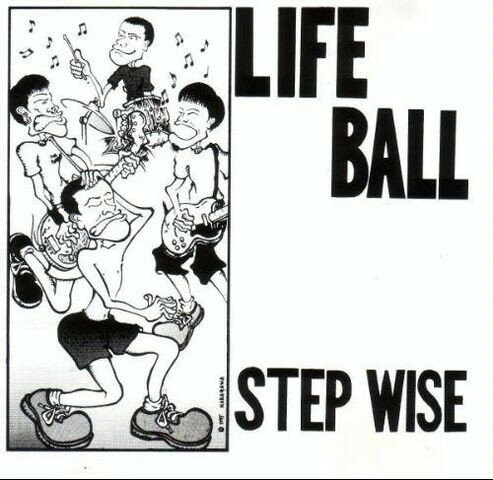 ・アーティスト Life Ball ・タイトル Step Wise ・レーベル・型番 TIME BOMB BOMB30 ・フォーマット 10インチレコード ・コンディション(盤) 非常に良い(EX) ・コンディション(ジャケット) 非常に良い(EX) ・コンディション(帯) オビなし ・特記事項 【ライナー付き】 【カラー盤（クリアー）】【シュリンク残し】 サンプル画像です。実際の商品の画像ではありません 商品写真はバーコード/カタログ番号に対応したサンプル画像ですので、お送りする商品の画像ではありません。帯やライナーなどの付属品は、特記事項に記載されている場合のみ含まれます。プロモやカラーレコードなどの仕様についても、該当する場合のみ特記事項に記載しています。 【ご購入前に必ずご確認ください】 ・本店サイト(www.recordcity.jp)とは価格、送料が違います ・本店サイト、その他支店のオーダーとは同梱発送できません ・注文確定後に別の注文を頂いた場合、注文同士の同梱は致しかねます。 ・別倉庫から発送しているため、店頭受け渡しは対応しておりません ・一部商品は他の通販サイトでも販売しているため、ご注文のタイミングによっては商品のご用意ができない場合がございます。 ・土日祝日はお休みです 金曜・祝前日9時以降のご連絡またはご入金は、返答または発送が週明け・祝日明けに順次対応となります。 ・ご購入後のキャンセル不可 ご購入後のキャンセルはいかなる理由においてもお受けできません。ご了承の上、ご購入くださいませ。 ・日本郵便(ゆうパック/ゆうメール)によるお届けになります。 ・中古品であることをご理解ください 当ストアでは中古商品を主に販売しております。中古品であることをご理解の上ご購入ください。また、一部商品はRecordCityオンラインストアで試聴可能です。 ・返品について お客様のご都合による返品は一切承っておりません。 表記の内容と実際の商品に相違がある場合、また針飛び等で返品・返金をご希望される場合は、商品の到着後1週間以内にご連絡ください。商品の返送をこちらで確認後、キャンセル・返金を行います。 コンディションVG以下の商品は返品できません。プレイに影響のない表面のこすれ傷、プレス起因のノイズ盤は返品の対象外です。 【コンディション表記】 ・ほぼ新品(M-)(Like New) 完全な新品。未使用。当店ではほぼ使用しません ・非常に良い(EX)(Excellent) 中古盤として美品な状態。わずかな経年を感じるものの傷みを感じさせない、当店基準で最高の状態 ・良い(VG+)(Very Good Plus) 丁寧に扱われた中古品で、軽い使用感がみられる。 ・可(VG)(Acceptable) 使い込まれた中古品で、「良い」よりもさらに使用感がみられる。 ・悪い(VG-)(Bad) 状態が悪いアイテム。使用の保障はなく、再生不可、針飛び、目立つノイズがあるかもしれない。状態によるクレーム不可。返品不可。 ・非常に悪い(G)(Very Bad) 「悪い」よりさらに状態が悪いアイテム。使用の保障はなく、再生不可、針飛び、目立つノイズがあるかもしれない。状態によるクレーム不可。返品不可。 ・ジャンク(Fair)(Junk/Fair) 割れている、反っている、水ダメージがある、カビ、ジャケットが分離している、ひどい書き込み、ひどい擦れなど最低の状態。使用の保障はなく、再生不可、針飛び、目立つノイズがあるかもしれない。状態によるクレーム不可。返品不可。 ・ジャンク(Poor)(Junk/Poor) 割れている、反っている、水ダメージがある、カビ、ジャケットが分離している、ひどい書き込み、ひどい擦れなど最低の状態。使用の保障はなく、再生不可、針飛び、目立つノイズがあるかもしれない。状態によるクレーム不可。返品不可。
