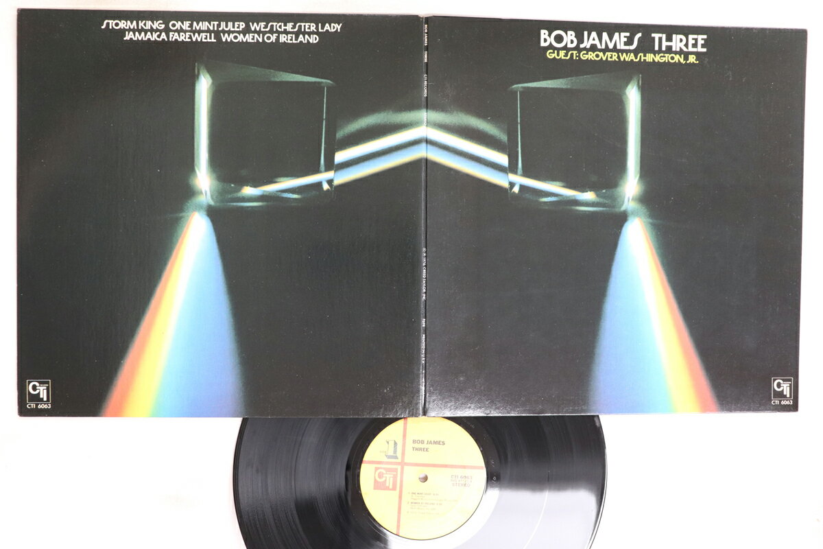 ・アーティスト Bob James ・タイトル Three ・レーベル・型番 CTI CTI6063 ・フォーマット LPレコード ・コンディション(盤) 良い (VG+) ・コンディション(ジャケット) 良い (VG+) ・コンディション(帯) オビなし ・特記事項 実際に発送される商品の画像です 【ご購入前に必ずご確認ください】 ・本店サイト(www.recordcity.jp)とは価格、送料が違います ・本店サイト、その他支店のオーダーとは同梱発送できません ・注文確定後に別の注文を頂いた場合、注文同士の同梱は致しかねます。 ・別倉庫から発送しているため、店頭受け渡しは対応しておりません ・一部商品は他の通販サイトでも販売しているため、ご注文のタイミングによっては商品のご用意ができない場合がございます。 ・土日祝日はお休みです 金曜・祝前日9時以降のご連絡またはご入金は、返答または発送が週明け・祝日明けに順次対応となります。 ・ご購入後のキャンセル不可 ご購入後のキャンセルはいかなる理由においてもお受けできません。ご了承の上、ご購入くださいませ。 ・日本郵便(ゆうパック/ゆうメール)によるお届けになります。 ・中古品であることをご理解ください 当ストアでは中古商品を主に販売しております。中古品であることをご理解の上ご購入ください。また、一部商品はRecordCityオンラインストアで試聴可能です。 ・返品について お客様のご都合による返品は一切承っておりません。 表記の内容と実際の商品に相違がある場合、また針飛び等で返品・返金をご希望される場合は、商品の到着後1週間以内にご連絡ください。商品の返送をこちらで確認後、キャンセル・返金を行います。 コンディションVG以下の商品は返品できません。プレイに影響のない表面のこすれ傷、プレス起因のノイズ盤は返品の対象外です。 【コンディション表記】 ・ほぼ新品(M-)(Like New) 完全な新品。未使用。当店ではほぼ使用しません ・非常に良い(EX)(Excellent) 中古盤として美品な状態。わずかな経年を感じるものの傷みを感じさせない、当店基準で最高の状態 ・良い(VG+)(Very Good Plus) 丁寧に扱われた中古品で、軽い使用感がみられる。 ・可(VG)(Acceptable) 使い込まれた中古品で、「良い」よりもさらに使用感がみられる。 ・悪い(VG-)(Bad) 状態が悪いアイテム。使用の保障はなく、再生不可、針飛び、目立つノイズがあるかもしれない。状態によるクレーム不可。返品不可。 ・非常に悪い(G)(Very Bad) 「悪い」よりさらに状態が悪いアイテム。使用の保障はなく、再生不可、針飛び、目立つノイズがあるかもしれない。状態によるクレーム不可。返品不可。 ・ジャンク(Fair)(Junk/Fair) 割れている、反っている、水ダメージがある、カビ、ジャケットが分離している、ひどい書き込み、ひどい擦れなど最低の状態。使用の保障はなく、再生不可、針飛び、目立つノイズがあるかもしれない。状態によるクレーム不可。返品不可。 ・ジャンク(Poor)(Junk/Poor) 割れている、反っている、水ダメージがある、カビ、ジャケットが分離している、ひどい書き込み、ひどい擦れなど最低の状態。使用の保障はなく、再生不可、針飛び、目立つノイズがあるかもしれない。状態によるクレーム不可。返品不可。