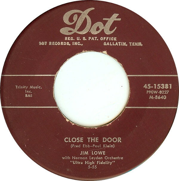 ・アーティスト Jim Lowe ・タイトル Close The Door ・レーベル・型番 Dot Records 4515381 ・フォーマット 7インチレコード ・コンディション(盤) 良い (VG+) ・コンディション(ジャケット) プレインカバー（元ジャケット／カバー無し） ・コンディション(帯) オビなし ・特記事項 【盤に浅い跡】 サンプル画像です。実際の商品の画像ではありません 商品写真はバーコード/カタログ番号に対応したサンプル画像ですので、お送りする商品の画像ではありません。帯やライナーなどの付属品は、特記事項に記載されている場合のみ含まれます。プロモやカラーレコードなどの仕様についても、該当する場合のみ特記事項に記載しています。 【ご購入前に必ずご確認ください】 ・本店サイト(www.recordcity.jp)とは価格、送料が違います ・本店サイト、その他支店のオーダーとは同梱発送できません ・注文確定後に別の注文を頂いた場合、注文同士の同梱は致しかねます。 ・別倉庫から発送しているため、店頭受け渡しは対応しておりません ・一部商品は他の通販サイトでも販売しているため、ご注文のタイミングによっては商品のご用意ができない場合がございます。 ・土日祝日はお休みです 金曜・祝前日9時以降のご連絡またはご入金は、返答または発送が週明け・祝日明けに順次対応となります。 ・ご購入後のキャンセル不可 ご購入後のキャンセルはいかなる理由においてもお受けできません。ご了承の上、ご購入くださいませ。 ・日本郵便(ゆうパック/ゆうメール)によるお届けになります。 ・中古品であることをご理解ください 当ストアでは中古商品を主に販売しております。中古品であることをご理解の上ご購入ください。また、一部商品はRecordCityオンラインストアで試聴可能です。 ・返品について お客様のご都合による返品は一切承っておりません。 表記の内容と実際の商品に相違がある場合、また針飛び等で返品・返金をご希望される場合は、商品の到着後1週間以内にご連絡ください。商品の返送をこちらで確認後、キャンセル・返金を行います。 コンディションVG以下の商品は返品できません。プレイに影響のない表面のこすれ傷、プレス起因のノイズ盤は返品の対象外です。 【コンディション表記】 ・ほぼ新品(M-)(Like New) 完全な新品。未使用。当店ではほぼ使用しません ・非常に良い(EX)(Excellent) 中古盤として美品な状態。わずかな経年を感じるものの傷みを感じさせない、当店基準で最高の状態 ・良い(VG+)(Very Good Plus) 丁寧に扱われた中古品で、軽い使用感がみられる。 ・可(VG)(Acceptable) 使い込まれた中古品で、「良い」よりもさらに使用感がみられる。 ・悪い(VG-)(Bad) 状態が悪いアイテム。使用の保障はなく、再生不可、針飛び、目立つノイズがあるかもしれない。状態によるクレーム不可。返品不可。 ・非常に悪い(G)(Very Bad) 「悪い」よりさらに状態が悪いアイテム。使用の保障はなく、再生不可、針飛び、目立つノイズがあるかもしれない。状態によるクレーム不可。返品不可。 ・ジャンク(Fair)(Junk/Fair) 割れている、反っている、水ダメージがある、カビ、ジャケットが分離している、ひどい書き込み、ひどい擦れなど最低の状態。使用の保障はなく、再生不可、針飛び、目立つノイズがあるかもしれない。状態によるクレーム不可。返品不可。 ・ジャンク(Poor)(Junk/Poor) 割れている、反っている、水ダメージがある、カビ、ジャケットが分離している、ひどい書き込み、ひどい擦れなど最低の状態。使用の保障はなく、再生不可、針飛び、目立つノイズがあるかもしれない。状態によるクレーム不可。返品不可。
