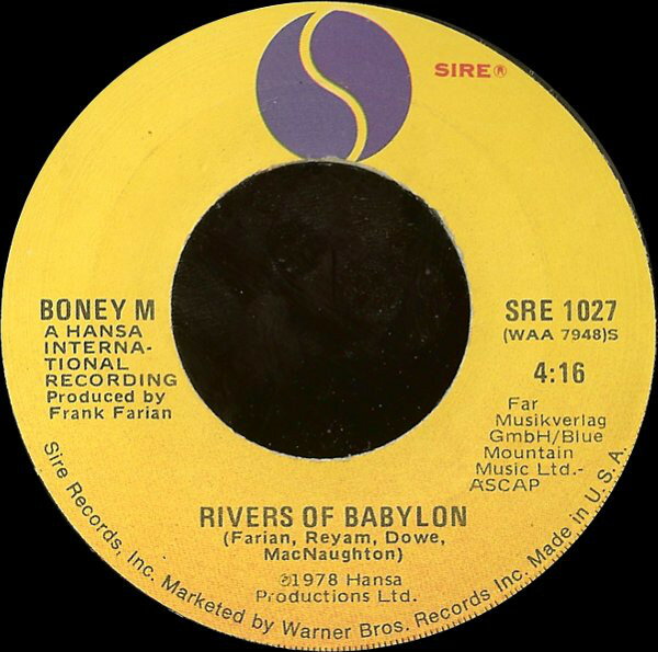 ・アーティスト Boney M. ・タイトル Rivers Of Babylon / Brown Girl In The Ring ・レーベル・型番 Sire SRE1027 ・フォーマット 7インチレコード ・コンディション(盤) 良い (VG+) ・コンディション(ジャケット) プレインカバー（元ジャケット／カバー無し） ・コンディション(帯) オビなし ・特記事項 【レーベルに書き込み】【カンパニースリーブ】 サンプル画像です。実際の商品の画像ではありません 商品写真はバーコード/カタログ番号に対応したサンプル画像ですので、お送りする商品の画像ではありません。帯やライナーなどの付属品は、特記事項に記載されている場合のみ含まれます。プロモやカラーレコードなどの仕様についても、該当する場合のみ特記事項に記載しています。 【ご購入前に必ずご確認ください】 ・本店サイト(www.recordcity.jp)とは価格、送料が違います ・本店サイト、その他支店のオーダーとは同梱発送できません ・注文確定後に別の注文を頂いた場合、注文同士の同梱は致しかねます。 ・別倉庫から発送しているため、店頭受け渡しは対応しておりません ・一部商品は他の通販サイトでも販売しているため、ご注文のタイミングによっては商品のご用意ができない場合がございます。 ・土日祝日はお休みです 金曜・祝前日9時以降のご連絡またはご入金は、返答または発送が週明け・祝日明けに順次対応となります。 ・ご購入後のキャンセル不可 ご購入後のキャンセルはいかなる理由においてもお受けできません。ご了承の上、ご購入くださいませ。 ・日本郵便(ゆうパック/ゆうメール)によるお届けになります。 ・中古品であることをご理解ください 当ストアでは中古商品を主に販売しております。中古品であることをご理解の上ご購入ください。また、一部商品はRecordCityオンラインストアで試聴可能です。 ・返品について お客様のご都合による返品は一切承っておりません。 表記の内容と実際の商品に相違がある場合、また針飛び等で返品・返金をご希望される場合は、商品の到着後1週間以内にご連絡ください。商品の返送をこちらで確認後、キャンセル・返金を行います。 コンディションVG以下の商品は返品できません。プレイに影響のない表面のこすれ傷、プレス起因のノイズ盤は返品の対象外です。 【コンディション表記】 ・ほぼ新品(M-)(Like New) 完全な新品。未使用。当店ではほぼ使用しません ・非常に良い(EX)(Excellent) 中古盤として美品な状態。わずかな経年を感じるものの傷みを感じさせない、当店基準で最高の状態 ・良い(VG+)(Very Good Plus) 丁寧に扱われた中古品で、軽い使用感がみられる。 ・可(VG)(Acceptable) 使い込まれた中古品で、「良い」よりもさらに使用感がみられる。 ・悪い(VG-)(Bad) 状態が悪いアイテム。使用の保障はなく、再生不可、針飛び、目立つノイズがあるかもしれない。状態によるクレーム不可。返品不可。 ・非常に悪い(G)(Very Bad) 「悪い」よりさらに状態が悪いアイテム。使用の保障はなく、再生不可、針飛び、目立つノイズがあるかもしれない。状態によるクレーム不可。返品不可。 ・ジャンク(Fair)(Junk/Fair) 割れている、反っている、水ダメージがある、カビ、ジャケットが分離している、ひどい書き込み、ひどい擦れなど最低の状態。使用の保障はなく、再生不可、針飛び、目立つノイズがあるかもしれない。状態によるクレーム不可。返品不可。 ・ジャンク(Poor)(Junk/Poor) 割れている、反っている、水ダメージがある、カビ、ジャケットが分離している、ひどい書き込み、ひどい擦れなど最低の状態。使用の保障はなく、再生不可、針飛び、目立つノイズがあるかもしれない。状態によるクレーム不可。返品不可。