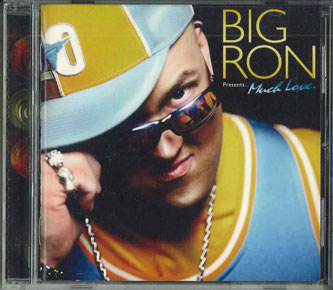 ・アーティスト Big Ron ・タイトル Much Love ・レーベル・型番 HOOD SOUND VFS004 ・フォーマット CD ・コンディション(盤) 良い (VG+) ・コンディション(ジャケット) ・コンディション(帯) オビなし ・特記事項 【ケース擦れ】【カバー破れ】 サンプル画像です。実際の商品の画像ではありません 商品写真はバーコード/カタログ番号に対応したサンプル画像ですので、お送りする商品の画像ではありません。帯やライナーなどの付属品は、特記事項に記載されている場合のみ含まれます。プロモやカラーレコードなどの仕様についても、該当する場合のみ特記事項に記載しています。 【ご購入前に必ずご確認ください】 ・本店サイト(www.recordcity.jp)とは価格、送料が違います ・本店サイト、その他支店のオーダーとは同梱発送できません ・注文確定後に別の注文を頂いた場合、注文同士の同梱は致しかねます。 ・別倉庫から発送しているため、店頭受け渡しは対応しておりません ・一部商品は他の通販サイトでも販売しているため、ご注文のタイミングによっては商品のご用意ができない場合がございます。 ・土日祝日はお休みです 金曜・祝前日9時以降のご連絡またはご入金は、返答または発送が週明け・祝日明けに順次対応となります。 ・ご購入後のキャンセル不可 ご購入後のキャンセルはいかなる理由においてもお受けできません。ご了承の上、ご購入くださいませ。 ・日本郵便(ゆうパック/ゆうメール)によるお届けになります。 ・中古品であることをご理解ください 当ストアでは中古商品を主に販売しております。中古品であることをご理解の上ご購入ください。また、一部商品はRecordCityオンラインストアで試聴可能です。 ・返品について お客様のご都合による返品は一切承っておりません。 表記の内容と実際の商品に相違がある場合、また針飛び等で返品・返金をご希望される場合は、商品の到着後1週間以内にご連絡ください。商品の返送をこちらで確認後、キャンセル・返金を行います。 コンディションVG以下の商品は返品できません。プレイに影響のない表面のこすれ傷、プレス起因のノイズ盤は返品の対象外です。 【コンディション表記】 ・ほぼ新品(M-)(Like New) 完全な新品。未使用。当店ではほぼ使用しません ・非常に良い(EX)(Excellent) 中古盤として美品な状態。わずかな経年を感じるものの傷みを感じさせない、当店基準で最高の状態 ・良い(VG+)(Very Good Plus) 丁寧に扱われた中古品で、軽い使用感がみられる。 ・可(VG)(Acceptable) 使い込まれた中古品で、「良い」よりもさらに使用感がみられる。 ・悪い(VG-)(Bad) 状態が悪いアイテム。使用の保障はなく、再生不可、針飛び、目立つノイズがあるかもしれない。状態によるクレーム不可。返品不可。 ・非常に悪い(G)(Very Bad) 「悪い」よりさらに状態が悪いアイテム。使用の保障はなく、再生不可、針飛び、目立つノイズがあるかもしれない。状態によるクレーム不可。返品不可。 ・ジャンク(Fair)(Junk/Fair) 割れている、反っている、水ダメージがある、カビ、ジャケットが分離している、ひどい書き込み、ひどい擦れなど最低の状態。使用の保障はなく、再生不可、針飛び、目立つノイズがあるかもしれない。状態によるクレーム不可。返品不可。 ・ジャンク(Poor)(Junk/Poor) 割れている、反っている、水ダメージがある、カビ、ジャケットが分離している、ひどい書き込み、ひどい擦れなど最低の状態。使用の保障はなく、再生不可、針飛び、目立つノイズがあるかもしれない。状態によるクレーム不可。返品不可。