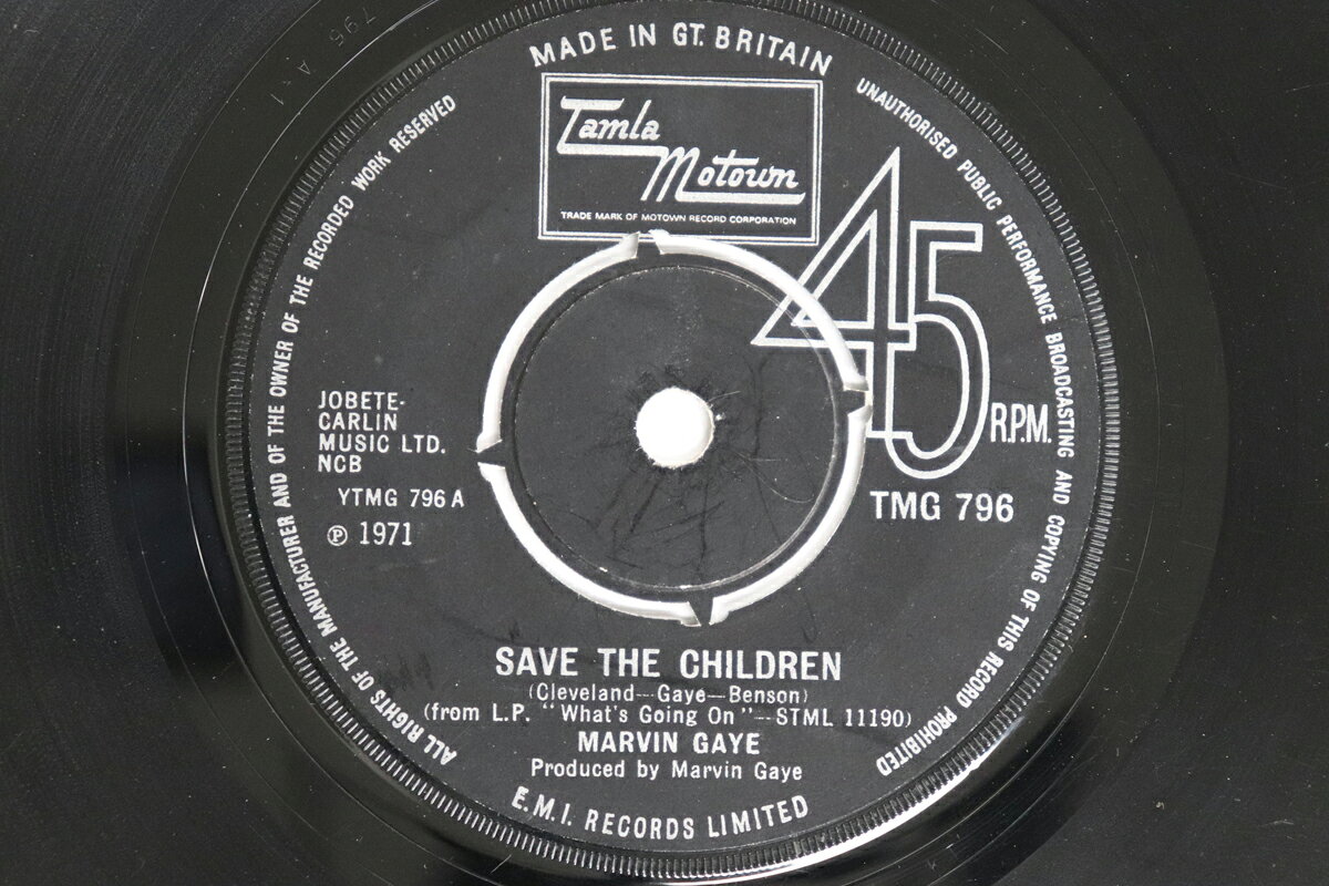・アーティスト Marvin Gaye ・タイトル Save The Children ・レーベル・型番 TAMLA MOTOWN TMG796 ・フォーマット 7インチレコード ・コンディション(盤) 良い (VG+) ・コンディション(ジャケット) ・コンディション(帯) オビなし ・特記事項 【盤に小さいキズ】【盤にヘアライン】 実際に発送される商品の画像です 【ご購入前に必ずご確認ください】 ・本店サイト(www.recordcity.jp)とは価格、送料が違います ・本店サイト、その他支店のオーダーとは同梱発送できません ・注文確定後に別の注文を頂いた場合、注文同士の同梱は致しかねます。 ・別倉庫から発送しているため、店頭受け渡しは対応しておりません ・一部商品は他の通販サイトでも販売しているため、ご注文のタイミングによっては商品のご用意ができない場合がございます。 ・土日祝日はお休みです 金曜・祝前日9時以降のご連絡またはご入金は、返答または発送が週明け・祝日明けに順次対応となります。 ・ご購入後のキャンセル不可 ご購入後のキャンセルはいかなる理由においてもお受けできません。ご了承の上、ご購入くださいませ。 ・日本郵便(ゆうパック/ゆうメール)によるお届けになります。 ・中古品であることをご理解ください 当ストアでは中古商品を主に販売しております。中古品であることをご理解の上ご購入ください。また、一部商品はRecordCityオンラインストアで試聴可能です。 ・返品について お客様のご都合による返品は一切承っておりません。 表記の内容と実際の商品に相違がある場合、また針飛び等で返品・返金をご希望される場合は、商品の到着後1週間以内にご連絡ください。商品の返送をこちらで確認後、キャンセル・返金を行います。 コンディションVG以下の商品は返品できません。プレイに影響のない表面のこすれ傷、プレス起因のノイズ盤は返品の対象外です。 【コンディション表記】 ・ほぼ新品(M-)(Like New) 完全な新品。未使用。当店ではほぼ使用しません ・非常に良い(EX)(Excellent) 中古盤として美品な状態。わずかな経年を感じるものの傷みを感じさせない、当店基準で最高の状態 ・良い(VG+)(Very Good Plus) 丁寧に扱われた中古品で、軽い使用感がみられる。 ・可(VG)(Acceptable) 使い込まれた中古品で、「良い」よりもさらに使用感がみられる。 ・悪い(VG-)(Bad) 状態が悪いアイテム。使用の保障はなく、再生不可、針飛び、目立つノイズがあるかもしれない。状態によるクレーム不可。返品不可。 ・非常に悪い(G)(Very Bad) 「悪い」よりさらに状態が悪いアイテム。使用の保障はなく、再生不可、針飛び、目立つノイズがあるかもしれない。状態によるクレーム不可。返品不可。 ・ジャンク(Fair)(Junk/Fair) 割れている、反っている、水ダメージがある、カビ、ジャケットが分離している、ひどい書き込み、ひどい擦れなど最低の状態。使用の保障はなく、再生不可、針飛び、目立つノイズがあるかもしれない。状態によるクレーム不可。返品不可。 ・ジャンク(Poor)(Junk/Poor) 割れている、反っている、水ダメージがある、カビ、ジャケットが分離している、ひどい書き込み、ひどい擦れなど最低の状態。使用の保障はなく、再生不可、針飛び、目立つノイズがあるかもしれない。状態によるクレーム不可。返品不可。