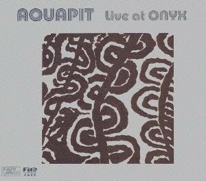 ・アーティスト AQUAPIT ・タイトル Live at ONYX ・レーベル・型番 FILE FRCD111 ・フォーマット CD ・コンディション(盤) 可 (VG) ・コンディション(ジャケット) ・コンディション(帯) オビあり ・特記事項 【帯付き】 【デジパック】【オビCDケース直貼り】 サンプル画像です。実際の商品の画像ではありません 商品写真はバーコード/カタログ番号に対応したサンプル画像ですので、お送りする商品の画像ではありません。帯やライナーなどの付属品は、特記事項に記載されている場合のみ含まれます。プロモやカラーレコードなどの仕様についても、該当する場合のみ特記事項に記載しています。 【ご購入前に必ずご確認ください】 ・本店サイト(www.recordcity.jp)とは価格、送料が違います ・本店サイト、その他支店のオーダーとは同梱発送できません ・注文確定後に別の注文を頂いた場合、注文同士の同梱は致しかねます。 ・別倉庫から発送しているため、店頭受け渡しは対応しておりません ・一部商品は他の通販サイトでも販売しているため、ご注文のタイミングによっては商品のご用意ができない場合がございます。 ・土日祝日はお休みです 金曜・祝前日9時以降のご連絡またはご入金は、返答または発送が週明け・祝日明けに順次対応となります。 ・ご購入後のキャンセル不可 ご購入後のキャンセルはいかなる理由においてもお受けできません。ご了承の上、ご購入くださいませ。 ・日本郵便(ゆうパック/ゆうメール)によるお届けになります。 ・中古品であることをご理解ください 当ストアでは中古商品を主に販売しております。中古品であることをご理解の上ご購入ください。また、一部商品はRecordCityオンラインストアで試聴可能です。 ・返品について お客様のご都合による返品は一切承っておりません。 表記の内容と実際の商品に相違がある場合、また針飛び等で返品・返金をご希望される場合は、商品の到着後1週間以内にご連絡ください。商品の返送をこちらで確認後、キャンセル・返金を行います。 コンディションVG以下の商品は返品できません。プレイに影響のない表面のこすれ傷、プレス起因のノイズ盤は返品の対象外です。 【コンディション表記】 ・ほぼ新品(M-)(Like New) 完全な新品。未使用。当店ではほぼ使用しません ・非常に良い(EX)(Excellent) 中古盤として美品な状態。わずかな経年を感じるものの傷みを感じさせない、当店基準で最高の状態 ・良い(VG+)(Very Good Plus) 丁寧に扱われた中古品で、軽い使用感がみられる。 ・可(VG)(Acceptable) 使い込まれた中古品で、「良い」よりもさらに使用感がみられる。 ・悪い(VG-)(Bad) 状態が悪いアイテム。使用の保障はなく、再生不可、針飛び、目立つノイズがあるかもしれない。状態によるクレーム不可。返品不可。 ・非常に悪い(G)(Very Bad) 「悪い」よりさらに状態が悪いアイテム。使用の保障はなく、再生不可、針飛び、目立つノイズがあるかもしれない。状態によるクレーム不可。返品不可。 ・ジャンク(Fair)(Junk/Fair) 割れている、反っている、水ダメージがある、カビ、ジャケットが分離している、ひどい書き込み、ひどい擦れなど最低の状態。使用の保障はなく、再生不可、針飛び、目立つノイズがあるかもしれない。状態によるクレーム不可。返品不可。 ・ジャンク(Poor)(Junk/Poor) 割れている、反っている、水ダメージがある、カビ、ジャケットが分離している、ひどい書き込み、ひどい擦れなど最低の状態。使用の保障はなく、再生不可、針飛び、目立つノイズがあるかもしれない。状態によるクレーム不可。返品不可。