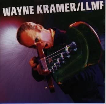 ・アーティスト ウェイン・クレイマー ・タイトル LLMF ・レーベル・型番 Epitaph ESCA7404 ・フォーマット CD ・コンディション(盤) 良い (VG+) ・コンディション(ジャケット) ・コンディション(帯) オビあり ・特記事項 【帯付き】 サンプル画像です。実際の商品の画像ではありません 商品写真はバーコード/カタログ番号に対応したサンプル画像ですので、お送りする商品の画像ではありません。帯やライナーなどの付属品は、特記事項に記載されている場合のみ含まれます。プロモやカラーレコードなどの仕様についても、該当する場合のみ特記事項に記載しています。 【ご購入前に必ずご確認ください】 ・本店サイト(www.recordcity.jp)とは価格、送料が違います ・本店サイト、その他支店のオーダーとは同梱発送できません ・注文確定後に別の注文を頂いた場合、注文同士の同梱は致しかねます。 ・別倉庫から発送しているため、店頭受け渡しは対応しておりません ・一部商品は他の通販サイトでも販売しているため、ご注文のタイミングによっては商品のご用意ができない場合がございます。 ・土日祝日はお休みです 金曜・祝前日9時以降のご連絡またはご入金は、返答または発送が週明け・祝日明けに順次対応となります。 ・ご購入後のキャンセル不可 ご購入後のキャンセルはいかなる理由においてもお受けできません。ご了承の上、ご購入くださいませ。 ・日本郵便(ゆうパック/ゆうメール)によるお届けになります。 ・中古品であることをご理解ください 当ストアでは中古商品を主に販売しております。中古品であることをご理解の上ご購入ください。また、一部商品はRecordCityオンラインストアで試聴可能です。 ・返品について お客様のご都合による返品は一切承っておりません。 表記の内容と実際の商品に相違がある場合、また針飛び等で返品・返金をご希望される場合は、商品の到着後1週間以内にご連絡ください。商品の返送をこちらで確認後、キャンセル・返金を行います。 コンディションVG以下の商品は返品できません。プレイに影響のない表面のこすれ傷、プレス起因のノイズ盤は返品の対象外です。 【コンディション表記】 ・ほぼ新品(M-)(Like New) 完全な新品。未使用。当店ではほぼ使用しません ・非常に良い(EX)(Excellent) 中古盤として美品な状態。わずかな経年を感じるものの傷みを感じさせない、当店基準で最高の状態 ・良い(VG+)(Very Good Plus) 丁寧に扱われた中古品で、軽い使用感がみられる。 ・可(VG)(Acceptable) 使い込まれた中古品で、「良い」よりもさらに使用感がみられる。 ・悪い(VG-)(Bad) 状態が悪いアイテム。使用の保障はなく、再生不可、針飛び、目立つノイズがあるかもしれない。状態によるクレーム不可。返品不可。 ・非常に悪い(G)(Very Bad) 「悪い」よりさらに状態が悪いアイテム。使用の保障はなく、再生不可、針飛び、目立つノイズがあるかもしれない。状態によるクレーム不可。返品不可。 ・ジャンク(Fair)(Junk/Fair) 割れている、反っている、水ダメージがある、カビ、ジャケットが分離している、ひどい書き込み、ひどい擦れなど最低の状態。使用の保障はなく、再生不可、針飛び、目立つノイズがあるかもしれない。状態によるクレーム不可。返品不可。 ・ジャンク(Poor)(Junk/Poor) 割れている、反っている、水ダメージがある、カビ、ジャケットが分離している、ひどい書き込み、ひどい擦れなど最低の状態。使用の保障はなく、再生不可、針飛び、目立つノイズがあるかもしれない。状態によるクレーム不可。返品不可。