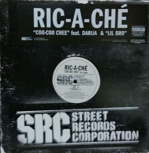 ・アーティスト Ric-A-Che ・タイトル Coo-Coo Chee / Lil Bro ・レーベル・型番 Universal Records, Street Records Corporation UNIR211021PROMO ・フォーマット 12インチレコード ・コンディション(盤) 良い (VG+) ・コンディション(ジャケット) プレインカバー（元ジャケット／カバー無し） ・コンディション(帯) オビなし ・特記事項 【プロモ盤】 サンプル画像です。実際の商品の画像ではありません 商品写真はバーコード/カタログ番号に対応したサンプル画像ですので、お送りする商品の画像ではありません。帯やライナーなどの付属品は、特記事項に記載されている場合のみ含まれます。プロモやカラーレコードなどの仕様についても、該当する場合のみ特記事項に記載しています。 【ご購入前に必ずご確認ください】 ・本店サイト(www.recordcity.jp)とは価格、送料が違います ・本店サイト、その他支店のオーダーとは同梱発送できません ・注文確定後に別の注文を頂いた場合、注文同士の同梱は致しかねます。 ・別倉庫から発送しているため、店頭受け渡しは対応しておりません ・一部商品は他の通販サイトでも販売しているため、ご注文のタイミングによっては商品のご用意ができない場合がございます。 ・土日祝日はお休みです 金曜・祝前日9時以降のご連絡またはご入金は、返答または発送が週明け・祝日明けに順次対応となります。 ・ご購入後のキャンセル不可 ご購入後のキャンセルはいかなる理由においてもお受けできません。ご了承の上、ご購入くださいませ。 ・日本郵便(ゆうパック/ゆうメール)によるお届けになります。 ・中古品であることをご理解ください 当ストアでは中古商品を主に販売しております。中古品であることをご理解の上ご購入ください。また、一部商品はRecordCityオンラインストアで試聴可能です。 ・返品について お客様のご都合による返品は一切承っておりません。 表記の内容と実際の商品に相違がある場合、また針飛び等で返品・返金をご希望される場合は、商品の到着後1週間以内にご連絡ください。商品の返送をこちらで確認後、キャンセル・返金を行います。 コンディションVG以下の商品は返品できません。プレイに影響のない表面のこすれ傷、プレス起因のノイズ盤は返品の対象外です。 【コンディション表記】 ・ほぼ新品(M-)(Like New) 完全な新品。未使用。当店ではほぼ使用しません ・非常に良い(EX)(Excellent) 中古盤として美品な状態。わずかな経年を感じるものの傷みを感じさせない、当店基準で最高の状態 ・良い(VG+)(Very Good Plus) 丁寧に扱われた中古品で、軽い使用感がみられる。 ・可(VG)(Acceptable) 使い込まれた中古品で、「良い」よりもさらに使用感がみられる。 ・悪い(VG-)(Bad) 状態が悪いアイテム。使用の保障はなく、再生不可、針飛び、目立つノイズがあるかもしれない。状態によるクレーム不可。返品不可。 ・非常に悪い(G)(Very Bad) 「悪い」よりさらに状態が悪いアイテム。使用の保障はなく、再生不可、針飛び、目立つノイズがあるかもしれない。状態によるクレーム不可。返品不可。 ・ジャンク(Fair)(Junk/Fair) 割れている、反っている、水ダメージがある、カビ、ジャケットが分離している、ひどい書き込み、ひどい擦れなど最低の状態。使用の保障はなく、再生不可、針飛び、目立つノイズがあるかもしれない。状態によるクレーム不可。返品不可。 ・ジャンク(Poor)(Junk/Poor) 割れている、反っている、水ダメージがある、カビ、ジャケットが分離している、ひどい書き込み、ひどい擦れなど最低の状態。使用の保障はなく、再生不可、針飛び、目立つノイズがあるかもしれない。状態によるクレーム不可。返品不可。