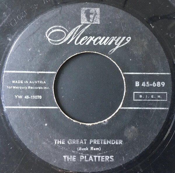 ・アーティスト Platters ・タイトル The Great Pretender / Only You ・レーベル・型番 Mercury B45689 ・フォーマット 7インチレコード ・コンディション(盤) 良い (VG+) ・コンディション(ジャケット) プレインカバー（元ジャケット／カバー無し） ・コンディション(帯) オビなし ・特記事項 サンプル画像です。実際の商品の画像ではありません 商品写真はバーコード/カタログ番号に対応したサンプル画像ですので、お送りする商品の画像ではありません。帯やライナーなどの付属品は、特記事項に記載されている場合のみ含まれます。プロモやカラーレコードなどの仕様についても、該当する場合のみ特記事項に記載しています。 【ご購入前に必ずご確認ください】 ・本店サイト(www.recordcity.jp)とは価格、送料が違います ・本店サイト、その他支店のオーダーとは同梱発送できません ・注文確定後に別の注文を頂いた場合、注文同士の同梱は致しかねます。 ・別倉庫から発送しているため、店頭受け渡しは対応しておりません ・一部商品は他の通販サイトでも販売しているため、ご注文のタイミングによっては商品のご用意ができない場合がございます。 ・土日祝日はお休みです 金曜・祝前日9時以降のご連絡またはご入金は、返答または発送が週明け・祝日明けに順次対応となります。 ・ご購入後のキャンセル不可 ご購入後のキャンセルはいかなる理由においてもお受けできません。ご了承の上、ご購入くださいませ。 ・日本郵便(ゆうパック/ゆうメール)によるお届けになります。 ・中古品であることをご理解ください 当ストアでは中古商品を主に販売しております。中古品であることをご理解の上ご購入ください。また、一部商品はRecordCityオンラインストアで試聴可能です。 ・返品について お客様のご都合による返品は一切承っておりません。 表記の内容と実際の商品に相違がある場合、また針飛び等で返品・返金をご希望される場合は、商品の到着後1週間以内にご連絡ください。商品の返送をこちらで確認後、キャンセル・返金を行います。 コンディションVG以下の商品は返品できません。プレイに影響のない表面のこすれ傷、プレス起因のノイズ盤は返品の対象外です。 【コンディション表記】 ・ほぼ新品(M-)(Like New) 完全な新品。未使用。当店ではほぼ使用しません ・非常に良い(EX)(Excellent) 中古盤として美品な状態。わずかな経年を感じるものの傷みを感じさせない、当店基準で最高の状態 ・良い(VG+)(Very Good Plus) 丁寧に扱われた中古品で、軽い使用感がみられる。 ・可(VG)(Acceptable) 使い込まれた中古品で、「良い」よりもさらに使用感がみられる。 ・悪い(VG-)(Bad) 状態が悪いアイテム。使用の保障はなく、再生不可、針飛び、目立つノイズがあるかもしれない。状態によるクレーム不可。返品不可。 ・非常に悪い(G)(Very Bad) 「悪い」よりさらに状態が悪いアイテム。使用の保障はなく、再生不可、針飛び、目立つノイズがあるかもしれない。状態によるクレーム不可。返品不可。 ・ジャンク(Fair)(Junk/Fair) 割れている、反っている、水ダメージがある、カビ、ジャケットが分離している、ひどい書き込み、ひどい擦れなど最低の状態。使用の保障はなく、再生不可、針飛び、目立つノイズがあるかもしれない。状態によるクレーム不可。返品不可。 ・ジャンク(Poor)(Junk/Poor) 割れている、反っている、水ダメージがある、カビ、ジャケットが分離している、ひどい書き込み、ひどい擦れなど最低の状態。使用の保障はなく、再生不可、針飛び、目立つノイズがあるかもしれない。状態によるクレーム不可。返品不可。