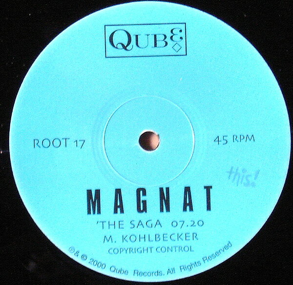 ・アーティスト Magnat ・タイトル 'The Saga / Continues...' ・レーベル Qube ROOT17 ・フォーマット 12インチレコード ・コンディション(盤) 非常に良い(EX) ・コンディション(ジャケット) 非常に良い(EX) ・コンディション(帯) オビなし ・特記事項 【レーベルにシール付着】 サンプル画像です。実際の商品の画像ではありません 商品写真はバーコード/カタログ番号に対応したサンプル画像ですので、お送りする商品の画像ではありません。帯やライナーなどの付属品は、特記事項に記載されている場合のみ含まれます。プロモやカラーレコードなどの仕様についても、該当する場合のみ特記事項に記載しています。 【ご購入前に必ずご確認ください】 ・本店サイト(www.recordcity.jp)とは価格、送料が違います ・本店サイト、その他支店のオーダーとは同梱発送できません ・別倉庫から発送しているため、店頭受け渡しは対応しておりません ・一部商品は他の通販サイトでも販売しているため、ご注文のタイミングによっては商品のご用意ができない場合がございます。 ・土日祝日はお休みです 金曜・祝前日9時以降のご連絡またはご入金は、返答または発送が週明け・祝日明けに順次対応となります。 ・ご購入後のキャンセル不可 ご購入後のキャンセルはいかなる理由においてもお受けできません。ご了承の上、ご購入くださいませ。 ・日本郵便(ゆうパック/ゆうメール)によるお届けになります。 ・中古品であることをご理解ください 当ストアではお客様よりお譲りいただいた中古商品を主に販売しております。中古品であることをご理解の上ご購入ください。また、一部商品はRecordCityオンラインストアで試聴可能です。 ・返品について お客様のご都合による返品は一切承っておりません。 表記の内容と実際の商品に相違がある場合、また針飛び等で返品・返金をご希望される場合は、商品の到着後1週間以内にご連絡ください。商品の返送をこちらで確認後、キャンセル・返金を行います。 コンディションVG以下の商品は返品できません。プレイに影響のない表面のこすれ傷、プレス起因のノイズ盤は返品の対象外です。 【コンディション表記】 ・ほぼ新品(M-)(Like New) 完全な新品。未使用。当店ではほぼ使用しません ・非常に良い(EX)(Excellent) 中古盤として美品な状態。わずかな経年を感じるものの傷みを感じさせない、当店基準で最高の状態 ・良い(VG+)(Very Good Plus) 丁寧に扱われた中古品で、軽い使用感がみられる。 ・可(VG)(Acceptable) 使い込まれた中古品で、「良い」よりもさらに使用感がみられる。 ・悪い(VG-)(Bad) 状態が悪いアイテム。使用の保障はなく、再生不可、針飛び、目立つノイズがあるかもしれない。状態によるクレーム不可。返品不可。 ・非常に悪い(G)(Very Bad) 「悪い」よりさらに状態が悪いアイテム。使用の保障はなく、再生不可、針飛び、目立つノイズがあるかもしれない。状態によるクレーム不可。返品不可。 ・ジャンク(Fair)(Junk/Fair) 割れている、反っている、水ダメージがある、カビ、ジャケットが分離している、ひどい書き込み、ひどい擦れなど最低の状態。使用の保障はなく、再生不可、針飛び、目立つノイズがあるかもしれない。状態によるクレーム不可。返品不可。 ・ジャンク(Poor)(Junk/Poor) 割れている、反っている、水ダメージがある、カビ、ジャケットが分離している、ひどい書き込み、ひどい擦れなど最低の状態。使用の保障はなく、再生不可、針飛び、目立つノイズがあるかもしれない。状態によるクレーム不可。返品不可。