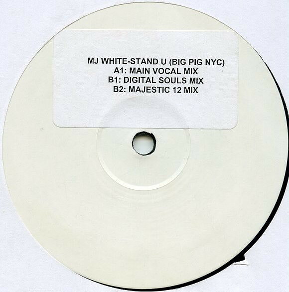 ・アーティスト MJ White ・タイトル Stand U (Big Pig NYC) ・レーベル・型番 Not On Label GECK001 ・フォーマット 12インチレコード ・コンディション(盤) 良い (VG+) ・コンディション(ジャケット) カバーなし ・コンディション(帯) オビなし ・特記事項 【レーベルに書き込み】 サンプル画像です。実際の商品の画像ではありません 商品写真はバーコード/カタログ番号に対応したサンプル画像ですので、お送りする商品の画像ではありません。帯やライナーなどの付属品は、特記事項に記載されている場合のみ含まれます。プロモやカラーレコードなどの仕様についても、該当する場合のみ特記事項に記載しています。 【ご購入前に必ずご確認ください】 ・本店サイト(www.recordcity.jp)とは価格、送料が違います ・本店サイト、その他支店のオーダーとは同梱発送できません ・注文確定後に別の注文を頂いた場合、注文同士の同梱は致しかねます。 ・別倉庫から発送しているため、店頭受け渡しは対応しておりません ・一部商品は他の通販サイトでも販売しているため、ご注文のタイミングによっては商品のご用意ができない場合がございます。 ・土日祝日はお休みです 金曜・祝前日9時以降のご連絡またはご入金は、返答または発送が週明け・祝日明けに順次対応となります。 ・ご購入後のキャンセル不可 ご購入後のキャンセルはいかなる理由においてもお受けできません。ご了承の上、ご購入くださいませ。 ・日本郵便(ゆうパック/ゆうメール)によるお届けになります。 ・中古品であることをご理解ください 当ストアでは中古商品を主に販売しております。中古品であることをご理解の上ご購入ください。また、一部商品はRecordCityオンラインストアで試聴可能です。 ・返品について お客様のご都合による返品は一切承っておりません。 表記の内容と実際の商品に相違がある場合、また針飛び等で返品・返金をご希望される場合は、商品の到着後1週間以内にご連絡ください。商品の返送をこちらで確認後、キャンセル・返金を行います。 コンディションVG以下の商品は返品できません。プレイに影響のない表面のこすれ傷、プレス起因のノイズ盤は返品の対象外です。 【コンディション表記】 ・ほぼ新品(M-)(Like New) 完全な新品。未使用。当店ではほぼ使用しません ・非常に良い(EX)(Excellent) 中古盤として美品な状態。わずかな経年を感じるものの傷みを感じさせない、当店基準で最高の状態 ・良い(VG+)(Very Good Plus) 丁寧に扱われた中古品で、軽い使用感がみられる。 ・可(VG)(Acceptable) 使い込まれた中古品で、「良い」よりもさらに使用感がみられる。 ・悪い(VG-)(Bad) 状態が悪いアイテム。使用の保障はなく、再生不可、針飛び、目立つノイズがあるかもしれない。状態によるクレーム不可。返品不可。 ・非常に悪い(G)(Very Bad) 「悪い」よりさらに状態が悪いアイテム。使用の保障はなく、再生不可、針飛び、目立つノイズがあるかもしれない。状態によるクレーム不可。返品不可。 ・ジャンク(Fair)(Junk/Fair) 割れている、反っている、水ダメージがある、カビ、ジャケットが分離している、ひどい書き込み、ひどい擦れなど最低の状態。使用の保障はなく、再生不可、針飛び、目立つノイズがあるかもしれない。状態によるクレーム不可。返品不可。 ・ジャンク(Poor)(Junk/Poor) 割れている、反っている、水ダメージがある、カビ、ジャケットが分離している、ひどい書き込み、ひどい擦れなど最低の状態。使用の保障はなく、再生不可、針飛び、目立つノイズがあるかもしれない。状態によるクレーム不可。返品不可。