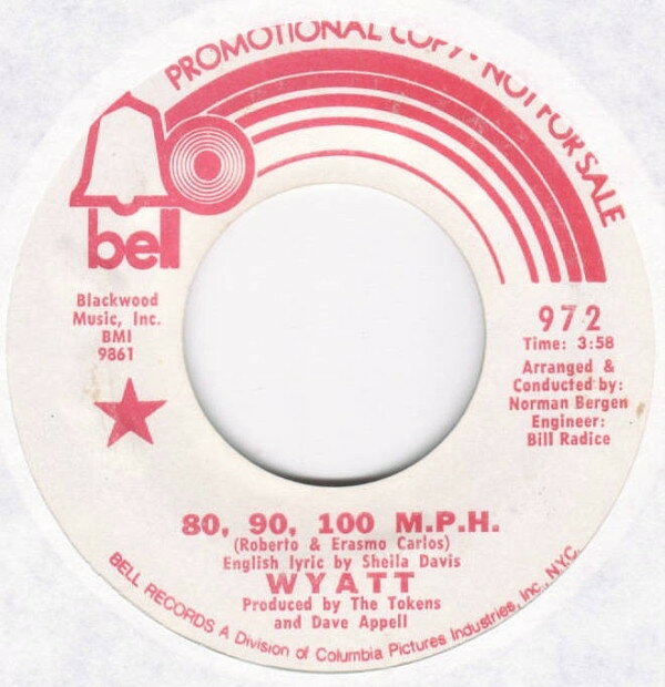 ・アーティスト Wyatt ・タイトル 80, 90, 100 M.P.H. / Reach Out Lorraine ・レーベル・型番 Bell Records 972 ・フォーマット 7インチレコード ・コンディション(盤) 良い (VG+) ・コンディション(ジャケット) カバーなし ・コンディション(帯) オビなし ・特記事項 【盤に薄い跡】【Promotion Only】 サンプル画像です。実際の商品の画像ではありません 商品写真はバーコード/カタログ番号に対応したサンプル画像ですので、お送りする商品の画像ではありません。帯やライナーなどの付属品は、特記事項に記載されている場合のみ含まれます。プロモやカラーレコードなどの仕様についても、該当する場合のみ特記事項に記載しています。 【ご購入前に必ずご確認ください】 ・本店サイト(www.recordcity.jp)とは価格、送料が違います ・本店サイト、その他支店のオーダーとは同梱発送できません ・注文確定後に別の注文を頂いた場合、注文同士の同梱は致しかねます。 ・別倉庫から発送しているため、店頭受け渡しは対応しておりません ・一部商品は他の通販サイトでも販売しているため、ご注文のタイミングによっては商品のご用意ができない場合がございます。 ・土日祝日はお休みです 金曜・祝前日9時以降のご連絡またはご入金は、返答または発送が週明け・祝日明けに順次対応となります。 ・ご購入後のキャンセル不可 ご購入後のキャンセルはいかなる理由においてもお受けできません。ご了承の上、ご購入くださいませ。 ・日本郵便(ゆうパック/ゆうメール)によるお届けになります。 ・中古品であることをご理解ください 当ストアでは中古商品を主に販売しております。中古品であることをご理解の上ご購入ください。また、一部商品はRecordCityオンラインストアで試聴可能です。 ・返品について お客様のご都合による返品は一切承っておりません。 表記の内容と実際の商品に相違がある場合、また針飛び等で返品・返金をご希望される場合は、商品の到着後1週間以内にご連絡ください。商品の返送をこちらで確認後、キャンセル・返金を行います。 コンディションVG以下の商品は返品できません。プレイに影響のない表面のこすれ傷、プレス起因のノイズ盤は返品の対象外です。 【コンディション表記】 ・ほぼ新品(M-)(Like New) 完全な新品。未使用。当店ではほぼ使用しません ・非常に良い(EX)(Excellent) 中古盤として美品な状態。わずかな経年を感じるものの傷みを感じさせない、当店基準で最高の状態 ・良い(VG+)(Very Good Plus) 丁寧に扱われた中古品で、軽い使用感がみられる。 ・可(VG)(Acceptable) 使い込まれた中古品で、「良い」よりもさらに使用感がみられる。 ・悪い(VG-)(Bad) 状態が悪いアイテム。使用の保障はなく、再生不可、針飛び、目立つノイズがあるかもしれない。状態によるクレーム不可。返品不可。 ・非常に悪い(G)(Very Bad) 「悪い」よりさらに状態が悪いアイテム。使用の保障はなく、再生不可、針飛び、目立つノイズがあるかもしれない。状態によるクレーム不可。返品不可。 ・ジャンク(Fair)(Junk/Fair) 割れている、反っている、水ダメージがある、カビ、ジャケットが分離している、ひどい書き込み、ひどい擦れなど最低の状態。使用の保障はなく、再生不可、針飛び、目立つノイズがあるかもしれない。状態によるクレーム不可。返品不可。 ・ジャンク(Poor)(Junk/Poor) 割れている、反っている、水ダメージがある、カビ、ジャケットが分離している、ひどい書き込み、ひどい擦れなど最低の状態。使用の保障はなく、再生不可、針飛び、目立つノイズがあるかもしれない。状態によるクレーム不可。返品不可。