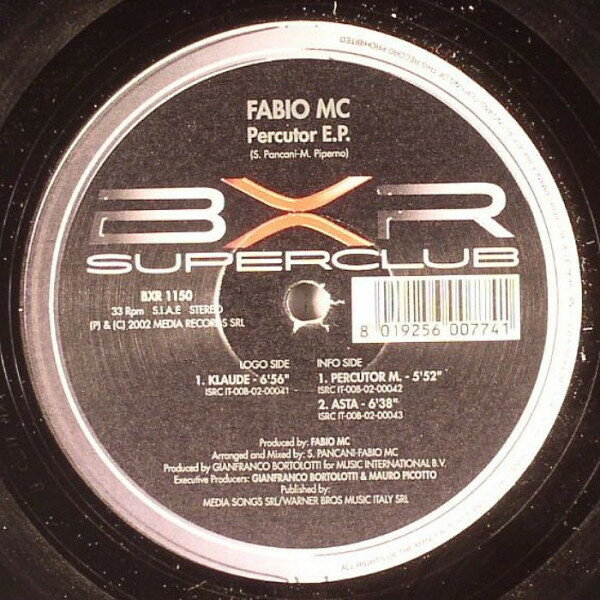 ・アーティスト Fabio MC ・タイトル Percutor E.P. ・レーベル・型番 BXR BXR1150 ・フォーマット 12インチレコード ・コンディション(盤) 良い (VG+) ・コンディション(ジャケット) プレインカバー（元ジャケット／カバー無し） ・コンディション(帯) オビなし ・特記事項 サンプル画像です。実際の商品の画像ではありません 商品写真はバーコード/カタログ番号に対応したサンプル画像ですので、お送りする商品の画像ではありません。帯やライナーなどの付属品は、特記事項に記載されている場合のみ含まれます。プロモやカラーレコードなどの仕様についても、該当する場合のみ特記事項に記載しています。 【ご購入前に必ずご確認ください】 ・本店サイト(www.recordcity.jp)とは価格、送料が違います ・本店サイト、その他支店のオーダーとは同梱発送できません ・注文確定後に別の注文を頂いた場合、注文同士の同梱は致しかねます。 ・別倉庫から発送しているため、店頭受け渡しは対応しておりません ・一部商品は他の通販サイトでも販売しているため、ご注文のタイミングによっては商品のご用意ができない場合がございます。 ・土日祝日はお休みです 金曜・祝前日9時以降のご連絡またはご入金は、返答または発送が週明け・祝日明けに順次対応となります。 ・ご購入後のキャンセル不可 ご購入後のキャンセルはいかなる理由においてもお受けできません。ご了承の上、ご購入くださいませ。 ・日本郵便(ゆうパック/ゆうメール)によるお届けになります。 ・中古品であることをご理解ください 当ストアでは中古商品を主に販売しております。中古品であることをご理解の上ご購入ください。また、一部商品はRecordCityオンラインストアで試聴可能です。 ・返品について お客様のご都合による返品は一切承っておりません。 表記の内容と実際の商品に相違がある場合、また針飛び等で返品・返金をご希望される場合は、商品の到着後1週間以内にご連絡ください。商品の返送をこちらで確認後、キャンセル・返金を行います。 コンディションVG以下の商品は返品できません。プレイに影響のない表面のこすれ傷、プレス起因のノイズ盤は返品の対象外です。 【コンディション表記】 ・ほぼ新品(M-)(Like New) 完全な新品。未使用。当店ではほぼ使用しません ・非常に良い(EX)(Excellent) 中古盤として美品な状態。わずかな経年を感じるものの傷みを感じさせない、当店基準で最高の状態 ・良い(VG+)(Very Good Plus) 丁寧に扱われた中古品で、軽い使用感がみられる。 ・可(VG)(Acceptable) 使い込まれた中古品で、「良い」よりもさらに使用感がみられる。 ・悪い(VG-)(Bad) 状態が悪いアイテム。使用の保障はなく、再生不可、針飛び、目立つノイズがあるかもしれない。状態によるクレーム不可。返品不可。 ・非常に悪い(G)(Very Bad) 「悪い」よりさらに状態が悪いアイテム。使用の保障はなく、再生不可、針飛び、目立つノイズがあるかもしれない。状態によるクレーム不可。返品不可。 ・ジャンク(Fair)(Junk/Fair) 割れている、反っている、水ダメージがある、カビ、ジャケットが分離している、ひどい書き込み、ひどい擦れなど最低の状態。使用の保障はなく、再生不可、針飛び、目立つノイズがあるかもしれない。状態によるクレーム不可。返品不可。 ・ジャンク(Poor)(Junk/Poor) 割れている、反っている、水ダメージがある、カビ、ジャケットが分離している、ひどい書き込み、ひどい擦れなど最低の状態。使用の保障はなく、再生不可、針飛び、目立つノイズがあるかもしれない。状態によるクレーム不可。返品不可。