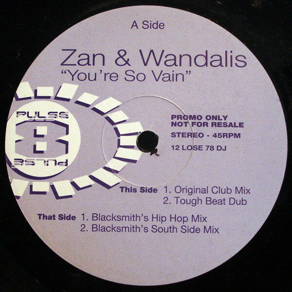 ・アーティスト Zan & Wandalis ・タイトル You're So Vain ・レーベル・型番 Pulse-8 Records 12LOSE78DJ ・フォーマット 12インチレコード ・コンディション(盤) 良い (VG+) ・コンディション(ジャケット) プレインカバー（元ジャケット／カバー無し） ・コンディション(帯) オビなし ・特記事項 サンプル画像です。実際の商品の画像ではありません 商品写真はバーコード/カタログ番号に対応したサンプル画像ですので、お送りする商品の画像ではありません。帯やライナーなどの付属品は、特記事項に記載されている場合のみ含まれます。プロモやカラーレコードなどの仕様についても、該当する場合のみ特記事項に記載しています。 【ご購入前に必ずご確認ください】 ・本店サイト(www.recordcity.jp)とは価格、送料が違います ・本店サイト、その他支店のオーダーとは同梱発送できません ・注文確定後に別の注文を頂いた場合、注文同士の同梱は致しかねます。 ・別倉庫から発送しているため、店頭受け渡しは対応しておりません ・一部商品は他の通販サイトでも販売しているため、ご注文のタイミングによっては商品のご用意ができない場合がございます。 ・土日祝日はお休みです 金曜・祝前日9時以降のご連絡またはご入金は、返答または発送が週明け・祝日明けに順次対応となります。 ・ご購入後のキャンセル不可 ご購入後のキャンセルはいかなる理由においてもお受けできません。ご了承の上、ご購入くださいませ。 ・日本郵便(ゆうパック/ゆうメール)によるお届けになります。 ・中古品であることをご理解ください 当ストアでは中古商品を主に販売しております。中古品であることをご理解の上ご購入ください。また、一部商品はRecordCityオンラインストアで試聴可能です。 ・返品について お客様のご都合による返品は一切承っておりません。 表記の内容と実際の商品に相違がある場合、また針飛び等で返品・返金をご希望される場合は、商品の到着後1週間以内にご連絡ください。商品の返送をこちらで確認後、キャンセル・返金を行います。 コンディションVG以下の商品は返品できません。プレイに影響のない表面のこすれ傷、プレス起因のノイズ盤は返品の対象外です。 【コンディション表記】 ・ほぼ新品(M-)(Like New) 完全な新品。未使用。当店ではほぼ使用しません ・非常に良い(EX)(Excellent) 中古盤として美品な状態。わずかな経年を感じるものの傷みを感じさせない、当店基準で最高の状態 ・良い(VG+)(Very Good Plus) 丁寧に扱われた中古品で、軽い使用感がみられる。 ・可(VG)(Acceptable) 使い込まれた中古品で、「良い」よりもさらに使用感がみられる。 ・悪い(VG-)(Bad) 状態が悪いアイテム。使用の保障はなく、再生不可、針飛び、目立つノイズがあるかもしれない。状態によるクレーム不可。返品不可。 ・非常に悪い(G)(Very Bad) 「悪い」よりさらに状態が悪いアイテム。使用の保障はなく、再生不可、針飛び、目立つノイズがあるかもしれない。状態によるクレーム不可。返品不可。 ・ジャンク(Fair)(Junk/Fair) 割れている、反っている、水ダメージがある、カビ、ジャケットが分離している、ひどい書き込み、ひどい擦れなど最低の状態。使用の保障はなく、再生不可、針飛び、目立つノイズがあるかもしれない。状態によるクレーム不可。返品不可。 ・ジャンク(Poor)(Junk/Poor) 割れている、反っている、水ダメージがある、カビ、ジャケットが分離している、ひどい書き込み、ひどい擦れなど最低の状態。使用の保障はなく、再生不可、針飛び、目立つノイズがあるかもしれない。状態によるクレーム不可。返品不可。