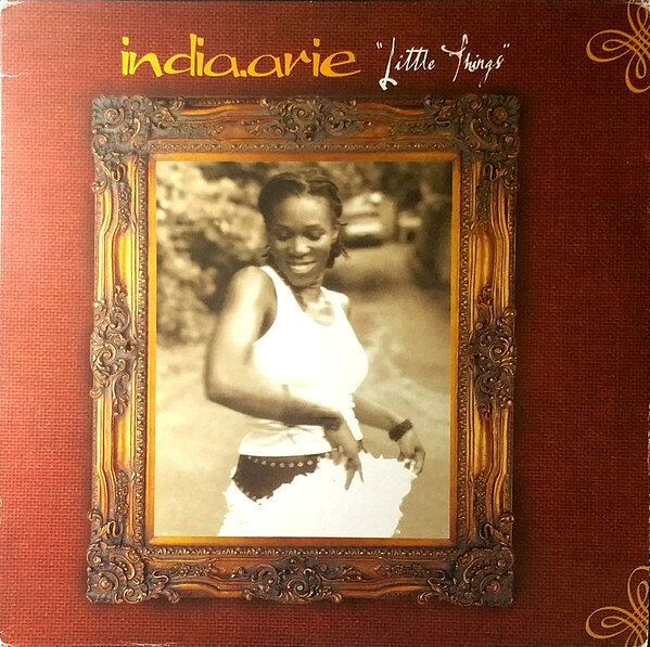 ・アーティスト India.Arie ・タイトル Little Things ・レーベル・型番 Motown TMG15090196671 ・フォーマット 12インチレコード ・コンディション(盤) 悪い (VG-) ・コンディション(ジャケット) 可 (VG) ・コンディション(帯) オビなし ・特記事項 【盤に目立ったキズ】【カバーに擦れ】 サンプル画像です。実際の商品の画像ではありません 商品写真はバーコード/カタログ番号に対応したサンプル画像ですので、お送りする商品の画像ではありません。帯やライナーなどの付属品は、特記事項に記載されている場合のみ含まれます。プロモやカラーレコードなどの仕様についても、該当する場合のみ特記事項に記載しています。 【ご購入前に必ずご確認ください】 ・本店サイト(www.recordcity.jp)とは価格、送料が違います ・本店サイト、その他支店のオーダーとは同梱発送できません ・注文確定後に別の注文を頂いた場合、注文同士の同梱は致しかねます。 ・別倉庫から発送しているため、店頭受け渡しは対応しておりません ・一部商品は他の通販サイトでも販売しているため、ご注文のタイミングによっては商品のご用意ができない場合がございます。 ・土日祝日はお休みです 金曜・祝前日9時以降のご連絡またはご入金は、返答または発送が週明け・祝日明けに順次対応となります。 ・ご購入後のキャンセル不可 ご購入後のキャンセルはいかなる理由においてもお受けできません。ご了承の上、ご購入くださいませ。 ・日本郵便(ゆうパック/ゆうメール)によるお届けになります。 ・中古品であることをご理解ください 当ストアでは中古商品を主に販売しております。中古品であることをご理解の上ご購入ください。また、一部商品はRecordCityオンラインストアで試聴可能です。 ・返品について お客様のご都合による返品は一切承っておりません。 表記の内容と実際の商品に相違がある場合、また針飛び等で返品・返金をご希望される場合は、商品の到着後1週間以内にご連絡ください。商品の返送をこちらで確認後、キャンセル・返金を行います。 コンディションVG以下の商品は返品できません。プレイに影響のない表面のこすれ傷、プレス起因のノイズ盤は返品の対象外です。 【コンディション表記】 ・ほぼ新品(M-)(Like New) 完全な新品。未使用。当店ではほぼ使用しません ・非常に良い(EX)(Excellent) 中古盤として美品な状態。わずかな経年を感じるものの傷みを感じさせない、当店基準で最高の状態 ・良い(VG+)(Very Good Plus) 丁寧に扱われた中古品で、軽い使用感がみられる。 ・可(VG)(Acceptable) 使い込まれた中古品で、「良い」よりもさらに使用感がみられる。 ・悪い(VG-)(Bad) 状態が悪いアイテム。使用の保障はなく、再生不可、針飛び、目立つノイズがあるかもしれない。状態によるクレーム不可。返品不可。 ・非常に悪い(G)(Very Bad) 「悪い」よりさらに状態が悪いアイテム。使用の保障はなく、再生不可、針飛び、目立つノイズがあるかもしれない。状態によるクレーム不可。返品不可。 ・ジャンク(Fair)(Junk/Fair) 割れている、反っている、水ダメージがある、カビ、ジャケットが分離している、ひどい書き込み、ひどい擦れなど最低の状態。使用の保障はなく、再生不可、針飛び、目立つノイズがあるかもしれない。状態によるクレーム不可。返品不可。 ・ジャンク(Poor)(Junk/Poor) 割れている、反っている、水ダメージがある、カビ、ジャケットが分離している、ひどい書き込み、ひどい擦れなど最低の状態。使用の保障はなく、再生不可、針飛び、目立つノイズがあるかもしれない。状態によるクレーム不可。返品不可。
