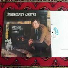 ・アーティスト Brendan Shine ・タイトル My Old Country Home ・レーベル Play (2), Play (2) PLAYLP1017 ・フォーマット LPレコード ・コンディション(盤) 良い (VG+) ・コンディション(ジャケット) 良い (VG+) ・コンディション(帯) オビなし ・特記事項 サンプル画像です。実際の商品の画像ではありません 商品写真はバーコード/カタログ番号に対応したサンプル画像ですので、お送りする商品の画像ではありません。帯やライナーなどの付属品は、特記事項に記載されている場合のみ含まれます。プロモやカラーレコードなどの仕様についても、該当する場合のみ特記事項に記載しています。 【ご購入前に必ずご確認ください】 ・本店サイト(www.recordcity.jp)とは価格、送料が違います ・本店サイト、その他支店のオーダーとは同梱発送できません ・別倉庫から発送しているため、店頭受け渡しは対応しておりません ・一部商品は他の通販サイトでも販売しているため、ご注文のタイミングによっては商品のご用意ができない場合がございます。 ・土日祝日はお休みです 金曜・祝前日9時以降のご連絡またはご入金は、返答または発送が週明け・祝日明けに順次対応となります。 ・ご購入後のキャンセル不可 ご購入後のキャンセルはいかなる理由においてもお受けできません。ご了承の上、ご購入くださいませ。 ・日本郵便(ゆうパック/ゆうメール)によるお届けになります。 ・中古品であることをご理解ください 当ストアではお客様よりお譲りいただいた中古商品を主に販売しております。中古品であることをご理解の上ご購入ください。また、一部商品はRecordCityオンラインストアで試聴可能です。 ・返品について お客様のご都合による返品は一切承っておりません。 表記の内容と実際の商品に相違がある場合、また針飛び等で返品・返金をご希望される場合は、商品の到着後1週間以内にご連絡ください。商品の返送をこちらで確認後、キャンセル・返金を行います。 コンディションVG以下の商品は返品できません。プレイに影響のない表面のこすれ傷、プレス起因のノイズ盤は返品の対象外です。 【コンディション表記】 ・ほぼ新品(M-)(Like New) 完全な新品。未使用。当店ではほぼ使用しません ・非常に良い(EX)(Excellent) 中古盤として美品な状態。わずかな経年を感じるものの傷みを感じさせない、当店基準で最高の状態 ・良い(VG+)(Very Good Plus) 丁寧に扱われた中古品で、軽い使用感がみられる。 ・可(VG)(Acceptable) 使い込まれた中古品で、「良い」よりもさらに使用感がみられる。 ・悪い(VG-)(Bad) 状態が悪いアイテム。使用の保障はなく、再生不可、針飛び、目立つノイズがあるかもしれない。状態によるクレーム不可。返品不可。 ・非常に悪い(G)(Very Bad) 「悪い」よりさらに状態が悪いアイテム。使用の保障はなく、再生不可、針飛び、目立つノイズがあるかもしれない。状態によるクレーム不可。返品不可。 ・ジャンク(Fair)(Junk/Fair) 割れている、反っている、水ダメージがある、カビ、ジャケットが分離している、ひどい書き込み、ひどい擦れなど最低の状態。使用の保障はなく、再生不可、針飛び、目立つノイズがあるかもしれない。状態によるクレーム不可。返品不可。 ・ジャンク(Poor)(Junk/Poor) 割れている、反っている、水ダメージがある、カビ、ジャケットが分離している、ひどい書き込み、ひどい擦れなど最低の状態。使用の保障はなく、再生不可、針飛び、目立つノイズがあるかもしれない。状態によるクレーム不可。返品不可。