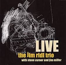 ・アーティスト Jim Ridl ・タイトル Live ・レーベル・型番 Dreambox Media DMJ1055 ・フォーマット CD ・コンディション(盤) ほぼ新品 (M-) ・コンディション(ジャケット) ・コンディション(帯) オビなし ・特記事項 【未開封】 サンプル画像です。実際の商品の画像ではありません 商品写真はバーコード/カタログ番号に対応したサンプル画像ですので、お送りする商品の画像ではありません。帯やライナーなどの付属品は、特記事項に記載されている場合のみ含まれます。プロモやカラーレコードなどの仕様についても、該当する場合のみ特記事項に記載しています。 【ご購入前に必ずご確認ください】 ・本店サイト(www.recordcity.jp)とは価格、送料が違います ・本店サイト、その他支店のオーダーとは同梱発送できません ・注文確定後に別の注文を頂いた場合、注文同士の同梱は致しかねます。 ・別倉庫から発送しているため、店頭受け渡しは対応しておりません ・一部商品は他の通販サイトでも販売しているため、ご注文のタイミングによっては商品のご用意ができない場合がございます。 ・土日祝日はお休みです 金曜・祝前日9時以降のご連絡またはご入金は、返答または発送が週明け・祝日明けに順次対応となります。 ・ご購入後のキャンセル不可 ご購入後のキャンセルはいかなる理由においてもお受けできません。ご了承の上、ご購入くださいませ。 ・日本郵便(ゆうパック/ゆうメール)によるお届けになります。 ・中古品であることをご理解ください 当ストアでは中古商品を主に販売しております。中古品であることをご理解の上ご購入ください。また、一部商品はRecordCityオンラインストアで試聴可能です。 ・返品について お客様のご都合による返品は一切承っておりません。 表記の内容と実際の商品に相違がある場合、また針飛び等で返品・返金をご希望される場合は、商品の到着後1週間以内にご連絡ください。商品の返送をこちらで確認後、キャンセル・返金を行います。 コンディションVG以下の商品は返品できません。プレイに影響のない表面のこすれ傷、プレス起因のノイズ盤は返品の対象外です。 【コンディション表記】 ・ほぼ新品(M-)(Like New) 完全な新品。未使用。当店ではほぼ使用しません ・非常に良い(EX)(Excellent) 中古盤として美品な状態。わずかな経年を感じるものの傷みを感じさせない、当店基準で最高の状態 ・良い(VG+)(Very Good Plus) 丁寧に扱われた中古品で、軽い使用感がみられる。 ・可(VG)(Acceptable) 使い込まれた中古品で、「良い」よりもさらに使用感がみられる。 ・悪い(VG-)(Bad) 状態が悪いアイテム。使用の保障はなく、再生不可、針飛び、目立つノイズがあるかもしれない。状態によるクレーム不可。返品不可。 ・非常に悪い(G)(Very Bad) 「悪い」よりさらに状態が悪いアイテム。使用の保障はなく、再生不可、針飛び、目立つノイズがあるかもしれない。状態によるクレーム不可。返品不可。 ・ジャンク(Fair)(Junk/Fair) 割れている、反っている、水ダメージがある、カビ、ジャケットが分離している、ひどい書き込み、ひどい擦れなど最低の状態。使用の保障はなく、再生不可、針飛び、目立つノイズがあるかもしれない。状態によるクレーム不可。返品不可。 ・ジャンク(Poor)(Junk/Poor) 割れている、反っている、水ダメージがある、カビ、ジャケットが分離している、ひどい書き込み、ひどい擦れなど最低の状態。使用の保障はなく、再生不可、針飛び、目立つノイズがあるかもしれない。状態によるクレーム不可。返品不可。