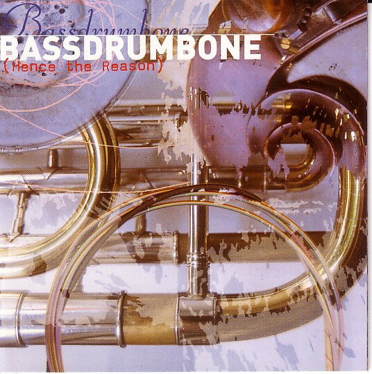 ・アーティスト BassDrumBone ・タイトル (Hence The Reason) ・レーベル・型番 Enja Records ENJ93222 ・フォーマット CD ・コンディション(盤) 良い (VG+) ・コンディション(ジャケット) ・コンディション(帯) オビなし ・特記事項 【ケース擦れ】【盤汚れ】 サンプル画像です。実際の商品の画像ではありません 商品写真はバーコード/カタログ番号に対応したサンプル画像ですので、お送りする商品の画像ではありません。帯やライナーなどの付属品は、特記事項に記載されている場合のみ含まれます。プロモやカラーレコードなどの仕様についても、該当する場合のみ特記事項に記載しています。 【ご購入前に必ずご確認ください】 ・本店サイト(www.recordcity.jp)とは価格、送料が違います ・本店サイト、その他支店のオーダーとは同梱発送できません ・注文確定後に別の注文を頂いた場合、注文同士の同梱は致しかねます。 ・別倉庫から発送しているため、店頭受け渡しは対応しておりません ・一部商品は他の通販サイトでも販売しているため、ご注文のタイミングによっては商品のご用意ができない場合がございます。 ・土日祝日はお休みです 金曜・祝前日9時以降のご連絡またはご入金は、返答または発送が週明け・祝日明けに順次対応となります。 ・ご購入後のキャンセル不可 ご購入後のキャンセルはいかなる理由においてもお受けできません。ご了承の上、ご購入くださいませ。 ・日本郵便(ゆうパック/ゆうメール)によるお届けになります。 ・中古品であることをご理解ください 当ストアでは中古商品を主に販売しております。中古品であることをご理解の上ご購入ください。また、一部商品はRecordCityオンラインストアで試聴可能です。 ・返品について お客様のご都合による返品は一切承っておりません。 表記の内容と実際の商品に相違がある場合、また針飛び等で返品・返金をご希望される場合は、商品の到着後1週間以内にご連絡ください。商品の返送をこちらで確認後、キャンセル・返金を行います。 コンディションVG以下の商品は返品できません。プレイに影響のない表面のこすれ傷、プレス起因のノイズ盤は返品の対象外です。 【コンディション表記】 ・ほぼ新品(M-)(Like New) 完全な新品。未使用。当店ではほぼ使用しません ・非常に良い(EX)(Excellent) 中古盤として美品な状態。わずかな経年を感じるものの傷みを感じさせない、当店基準で最高の状態 ・良い(VG+)(Very Good Plus) 丁寧に扱われた中古品で、軽い使用感がみられる。 ・可(VG)(Acceptable) 使い込まれた中古品で、「良い」よりもさらに使用感がみられる。 ・悪い(VG-)(Bad) 状態が悪いアイテム。使用の保障はなく、再生不可、針飛び、目立つノイズがあるかもしれない。状態によるクレーム不可。返品不可。 ・非常に悪い(G)(Very Bad) 「悪い」よりさらに状態が悪いアイテム。使用の保障はなく、再生不可、針飛び、目立つノイズがあるかもしれない。状態によるクレーム不可。返品不可。 ・ジャンク(Fair)(Junk/Fair) 割れている、反っている、水ダメージがある、カビ、ジャケットが分離している、ひどい書き込み、ひどい擦れなど最低の状態。使用の保障はなく、再生不可、針飛び、目立つノイズがあるかもしれない。状態によるクレーム不可。返品不可。 ・ジャンク(Poor)(Junk/Poor) 割れている、反っている、水ダメージがある、カビ、ジャケットが分離している、ひどい書き込み、ひどい擦れなど最低の状態。使用の保障はなく、再生不可、針飛び、目立つノイズがあるかもしれない。状態によるクレーム不可。返品不可。