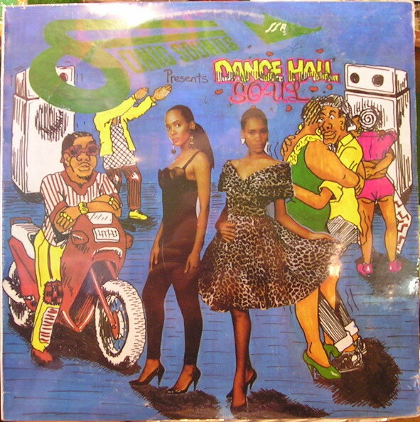 ・アーティスト Various ・タイトル Dance Hall Soul Shots Vol. 1 ・レーベル・型番 Sonic Sounds SSR0089 ・フォーマット LPレコード ・コンディション(盤) 非常に良い(EX) ・コンディション(ジャケット) 可 (VG) ・コンディション(帯) オビなし ・特記事項 【水濡ダメージ】【カバー破れ】 サンプル画像です。実際の商品の画像ではありません 商品写真はバーコード/カタログ番号に対応したサンプル画像ですので、お送りする商品の画像ではありません。帯やライナーなどの付属品は、特記事項に記載されている場合のみ含まれます。プロモやカラーレコードなどの仕様についても、該当する場合のみ特記事項に記載しています。 【ご購入前に必ずご確認ください】 ・本店サイト(www.recordcity.jp)とは価格、送料が違います ・本店サイト、その他支店のオーダーとは同梱発送できません ・注文確定後に別の注文を頂いた場合、注文同士の同梱は致しかねます。 ・別倉庫から発送しているため、店頭受け渡しは対応しておりません ・一部商品は他の通販サイトでも販売しているため、ご注文のタイミングによっては商品のご用意ができない場合がございます。 ・土日祝日はお休みです 金曜・祝前日9時以降のご連絡またはご入金は、返答または発送が週明け・祝日明けに順次対応となります。 ・ご購入後のキャンセル不可 ご購入後のキャンセルはいかなる理由においてもお受けできません。ご了承の上、ご購入くださいませ。 ・日本郵便(ゆうパック/ゆうメール)によるお届けになります。 ・中古品であることをご理解ください 当ストアでは中古商品を主に販売しております。中古品であることをご理解の上ご購入ください。また、一部商品はRecordCityオンラインストアで試聴可能です。 ・返品について お客様のご都合による返品は一切承っておりません。 表記の内容と実際の商品に相違がある場合、また針飛び等で返品・返金をご希望される場合は、商品の到着後1週間以内にご連絡ください。商品の返送をこちらで確認後、キャンセル・返金を行います。 コンディションVG以下の商品は返品できません。プレイに影響のない表面のこすれ傷、プレス起因のノイズ盤は返品の対象外です。 【コンディション表記】 ・ほぼ新品(M-)(Like New) 完全な新品。未使用。当店ではほぼ使用しません ・非常に良い(EX)(Excellent) 中古盤として美品な状態。わずかな経年を感じるものの傷みを感じさせない、当店基準で最高の状態 ・良い(VG+)(Very Good Plus) 丁寧に扱われた中古品で、軽い使用感がみられる。 ・可(VG)(Acceptable) 使い込まれた中古品で、「良い」よりもさらに使用感がみられる。 ・悪い(VG-)(Bad) 状態が悪いアイテム。使用の保障はなく、再生不可、針飛び、目立つノイズがあるかもしれない。状態によるクレーム不可。返品不可。 ・非常に悪い(G)(Very Bad) 「悪い」よりさらに状態が悪いアイテム。使用の保障はなく、再生不可、針飛び、目立つノイズがあるかもしれない。状態によるクレーム不可。返品不可。 ・ジャンク(Fair)(Junk/Fair) 割れている、反っている、水ダメージがある、カビ、ジャケットが分離している、ひどい書き込み、ひどい擦れなど最低の状態。使用の保障はなく、再生不可、針飛び、目立つノイズがあるかもしれない。状態によるクレーム不可。返品不可。 ・ジャンク(Poor)(Junk/Poor) 割れている、反っている、水ダメージがある、カビ、ジャケットが分離している、ひどい書き込み、ひどい擦れなど最低の状態。使用の保障はなく、再生不可、針飛び、目立つノイズがあるかもしれない。状態によるクレーム不可。返品不可。