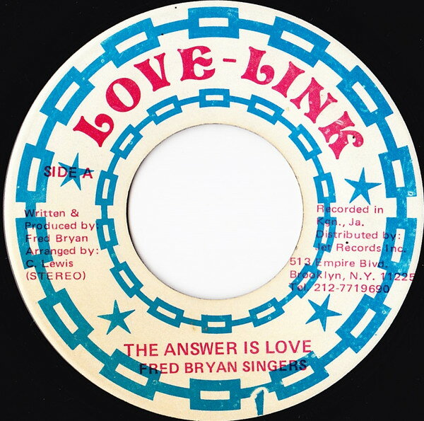 ・アーティスト Fred Bryan Singers ・タイトル Answer Is Love ・レーベル・型番 Love Link NONE ・フォーマット 7インチレコード ・コンディション(盤) 良い (VG+) ・コンディション(ジャケット) ・コンディション(帯) オビなし ・特記事項 【盤に短いヘアライン】【SEW】 サンプル画像です。実際の商品の画像ではありません 商品写真はバーコード/カタログ番号に対応したサンプル画像ですので、お送りする商品の画像ではありません。帯やライナーなどの付属品は、特記事項に記載されている場合のみ含まれます。プロモやカラーレコードなどの仕様についても、該当する場合のみ特記事項に記載しています。 【ご購入前に必ずご確認ください】 ・本店サイト(www.recordcity.jp)とは価格、送料が違います ・本店サイト、その他支店のオーダーとは同梱発送できません ・注文確定後に別の注文を頂いた場合、注文同士の同梱は致しかねます。 ・別倉庫から発送しているため、店頭受け渡しは対応しておりません ・一部商品は他の通販サイトでも販売しているため、ご注文のタイミングによっては商品のご用意ができない場合がございます。 ・土日祝日はお休みです 金曜・祝前日9時以降のご連絡またはご入金は、返答または発送が週明け・祝日明けに順次対応となります。 ・ご購入後のキャンセル不可 ご購入後のキャンセルはいかなる理由においてもお受けできません。ご了承の上、ご購入くださいませ。 ・日本郵便(ゆうパック/ゆうメール)によるお届けになります。 ・中古品であることをご理解ください 当ストアでは中古商品を主に販売しております。中古品であることをご理解の上ご購入ください。また、一部商品はRecordCityオンラインストアで試聴可能です。 ・返品について お客様のご都合による返品は一切承っておりません。 表記の内容と実際の商品に相違がある場合、また針飛び等で返品・返金をご希望される場合は、商品の到着後1週間以内にご連絡ください。商品の返送をこちらで確認後、キャンセル・返金を行います。 コンディションVG以下の商品は返品できません。プレイに影響のない表面のこすれ傷、プレス起因のノイズ盤は返品の対象外です。 【コンディション表記】 ・ほぼ新品(M-)(Like New) 完全な新品。未使用。当店ではほぼ使用しません ・非常に良い(EX)(Excellent) 中古盤として美品な状態。わずかな経年を感じるものの傷みを感じさせない、当店基準で最高の状態 ・良い(VG+)(Very Good Plus) 丁寧に扱われた中古品で、軽い使用感がみられる。 ・可(VG)(Acceptable) 使い込まれた中古品で、「良い」よりもさらに使用感がみられる。 ・悪い(VG-)(Bad) 状態が悪いアイテム。使用の保障はなく、再生不可、針飛び、目立つノイズがあるかもしれない。状態によるクレーム不可。返品不可。 ・非常に悪い(G)(Very Bad) 「悪い」よりさらに状態が悪いアイテム。使用の保障はなく、再生不可、針飛び、目立つノイズがあるかもしれない。状態によるクレーム不可。返品不可。 ・ジャンク(Fair)(Junk/Fair) 割れている、反っている、水ダメージがある、カビ、ジャケットが分離している、ひどい書き込み、ひどい擦れなど最低の状態。使用の保障はなく、再生不可、針飛び、目立つノイズがあるかもしれない。状態によるクレーム不可。返品不可。 ・ジャンク(Poor)(Junk/Poor) 割れている、反っている、水ダメージがある、カビ、ジャケットが分離している、ひどい書き込み、ひどい擦れなど最低の状態。使用の保障はなく、再生不可、針飛び、目立つノイズがあるかもしれない。状態によるクレーム不可。返品不可。
