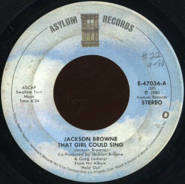 ・アーティスト Jackson Browne ・タイトル That Girl Could Sing ・レーベル・型番 Asylum Records E47036 ・フォーマット 7インチレコード ・コンディション(盤) 可 (VG) ・コンディション(ジャケット) プレインカバー（元ジャケット／カバー無し） ・コンディション(帯) オビなし ・特記事項 【盤に薄い跡】 サンプル画像です。実際の商品の画像ではありません 商品写真はバーコード/カタログ番号に対応したサンプル画像ですので、お送りする商品の画像ではありません。帯やライナーなどの付属品は、特記事項に記載されている場合のみ含まれます。プロモやカラーレコードなどの仕様についても、該当する場合のみ特記事項に記載しています。 【ご購入前に必ずご確認ください】 ・本店サイト(www.recordcity.jp)とは価格、送料が違います ・本店サイト、その他支店のオーダーとは同梱発送できません ・注文確定後に別の注文を頂いた場合、注文同士の同梱は致しかねます。 ・別倉庫から発送しているため、店頭受け渡しは対応しておりません ・一部商品は他の通販サイトでも販売しているため、ご注文のタイミングによっては商品のご用意ができない場合がございます。 ・土日祝日はお休みです 金曜・祝前日9時以降のご連絡またはご入金は、返答または発送が週明け・祝日明けに順次対応となります。 ・ご購入後のキャンセル不可 ご購入後のキャンセルはいかなる理由においてもお受けできません。ご了承の上、ご購入くださいませ。 ・日本郵便(ゆうパック/ゆうメール)によるお届けになります。 ・中古品であることをご理解ください 当ストアでは中古商品を主に販売しております。中古品であることをご理解の上ご購入ください。また、一部商品はRecordCityオンラインストアで試聴可能です。 ・返品について お客様のご都合による返品は一切承っておりません。 表記の内容と実際の商品に相違がある場合、また針飛び等で返品・返金をご希望される場合は、商品の到着後1週間以内にご連絡ください。商品の返送をこちらで確認後、キャンセル・返金を行います。 コンディションVG以下の商品は返品できません。プレイに影響のない表面のこすれ傷、プレス起因のノイズ盤は返品の対象外です。 【コンディション表記】 ・ほぼ新品(M-)(Like New) 完全な新品。未使用。当店ではほぼ使用しません ・非常に良い(EX)(Excellent) 中古盤として美品な状態。わずかな経年を感じるものの傷みを感じさせない、当店基準で最高の状態 ・良い(VG+)(Very Good Plus) 丁寧に扱われた中古品で、軽い使用感がみられる。 ・可(VG)(Acceptable) 使い込まれた中古品で、「良い」よりもさらに使用感がみられる。 ・悪い(VG-)(Bad) 状態が悪いアイテム。使用の保障はなく、再生不可、針飛び、目立つノイズがあるかもしれない。状態によるクレーム不可。返品不可。 ・非常に悪い(G)(Very Bad) 「悪い」よりさらに状態が悪いアイテム。使用の保障はなく、再生不可、針飛び、目立つノイズがあるかもしれない。状態によるクレーム不可。返品不可。 ・ジャンク(Fair)(Junk/Fair) 割れている、反っている、水ダメージがある、カビ、ジャケットが分離している、ひどい書き込み、ひどい擦れなど最低の状態。使用の保障はなく、再生不可、針飛び、目立つノイズがあるかもしれない。状態によるクレーム不可。返品不可。 ・ジャンク(Poor)(Junk/Poor) 割れている、反っている、水ダメージがある、カビ、ジャケットが分離している、ひどい書き込み、ひどい擦れなど最低の状態。使用の保障はなく、再生不可、針飛び、目立つノイズがあるかもしれない。状態によるクレーム不可。返品不可。