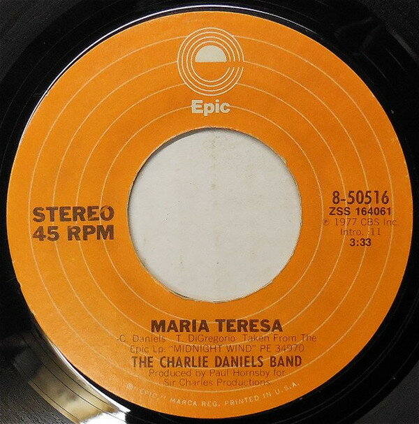 ・アーティスト Charlie Daniels Band ・タイトル Maria Teresa ・レーベル・型番 Epic 850516 ・フォーマット 7インチレコード ・コンディション(盤) 良い (VG+) ・コンディション(ジャケット) プレインカバー（元ジャケット／カバー無し） ・コンディション(帯) オビなし ・特記事項 サンプル画像です。実際の商品の画像ではありません 商品写真はバーコード/カタログ番号に対応したサンプル画像ですので、お送りする商品の画像ではありません。帯やライナーなどの付属品は、特記事項に記載されている場合のみ含まれます。プロモやカラーレコードなどの仕様についても、該当する場合のみ特記事項に記載しています。 【ご購入前に必ずご確認ください】 ・本店サイト(www.recordcity.jp)とは価格、送料が違います ・本店サイト、その他支店のオーダーとは同梱発送できません ・注文確定後に別の注文を頂いた場合、注文同士の同梱は致しかねます。 ・別倉庫から発送しているため、店頭受け渡しは対応しておりません ・一部商品は他の通販サイトでも販売しているため、ご注文のタイミングによっては商品のご用意ができない場合がございます。 ・土日祝日はお休みです 金曜・祝前日9時以降のご連絡またはご入金は、返答または発送が週明け・祝日明けに順次対応となります。 ・ご購入後のキャンセル不可 ご購入後のキャンセルはいかなる理由においてもお受けできません。ご了承の上、ご購入くださいませ。 ・日本郵便(ゆうパック/ゆうメール)によるお届けになります。 ・中古品であることをご理解ください 当ストアでは中古商品を主に販売しております。中古品であることをご理解の上ご購入ください。また、一部商品はRecordCityオンラインストアで試聴可能です。 ・返品について お客様のご都合による返品は一切承っておりません。 表記の内容と実際の商品に相違がある場合、また針飛び等で返品・返金をご希望される場合は、商品の到着後1週間以内にご連絡ください。商品の返送をこちらで確認後、キャンセル・返金を行います。 コンディションVG以下の商品は返品できません。プレイに影響のない表面のこすれ傷、プレス起因のノイズ盤は返品の対象外です。 【コンディション表記】 ・ほぼ新品(M-)(Like New) 完全な新品。未使用。当店ではほぼ使用しません ・非常に良い(EX)(Excellent) 中古盤として美品な状態。わずかな経年を感じるものの傷みを感じさせない、当店基準で最高の状態 ・良い(VG+)(Very Good Plus) 丁寧に扱われた中古品で、軽い使用感がみられる。 ・可(VG)(Acceptable) 使い込まれた中古品で、「良い」よりもさらに使用感がみられる。 ・悪い(VG-)(Bad) 状態が悪いアイテム。使用の保障はなく、再生不可、針飛び、目立つノイズがあるかもしれない。状態によるクレーム不可。返品不可。 ・非常に悪い(G)(Very Bad) 「悪い」よりさらに状態が悪いアイテム。使用の保障はなく、再生不可、針飛び、目立つノイズがあるかもしれない。状態によるクレーム不可。返品不可。 ・ジャンク(Fair)(Junk/Fair) 割れている、反っている、水ダメージがある、カビ、ジャケットが分離している、ひどい書き込み、ひどい擦れなど最低の状態。使用の保障はなく、再生不可、針飛び、目立つノイズがあるかもしれない。状態によるクレーム不可。返品不可。 ・ジャンク(Poor)(Junk/Poor) 割れている、反っている、水ダメージがある、カビ、ジャケットが分離している、ひどい書き込み、ひどい擦れなど最低の状態。使用の保障はなく、再生不可、針飛び、目立つノイズがあるかもしれない。状態によるクレーム不可。返品不可。