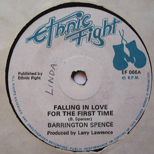 ・アーティスト Barrington Spence / Ethnic Fight Band ・タイトル Falling In Love For The First Time / Falling In Love For The Second Time ・レーベル・型番 ETHNIC FIGHT EF066 ・フォーマット 7インチレコード ・コンディション(盤) 良い (VG+) ・コンディション(ジャケット) ・コンディション(帯) オビなし ・特記事項 【盤に薄い跡】【SEW】 サンプル画像です。実際の商品の画像ではありません 商品写真はバーコード/カタログ番号に対応したサンプル画像ですので、お送りする商品の画像ではありません。帯やライナーなどの付属品は、特記事項に記載されている場合のみ含まれます。プロモやカラーレコードなどの仕様についても、該当する場合のみ特記事項に記載しています。 【ご購入前に必ずご確認ください】 ・本店サイト(www.recordcity.jp)とは価格、送料が違います ・本店サイト、その他支店のオーダーとは同梱発送できません ・注文確定後に別の注文を頂いた場合、注文同士の同梱は致しかねます。 ・別倉庫から発送しているため、店頭受け渡しは対応しておりません ・一部商品は他の通販サイトでも販売しているため、ご注文のタイミングによっては商品のご用意ができない場合がございます。 ・土日祝日はお休みです 金曜・祝前日9時以降のご連絡またはご入金は、返答または発送が週明け・祝日明けに順次対応となります。 ・ご購入後のキャンセル不可 ご購入後のキャンセルはいかなる理由においてもお受けできません。ご了承の上、ご購入くださいませ。 ・日本郵便(ゆうパック/ゆうメール)によるお届けになります。 ・中古品であることをご理解ください 当ストアでは中古商品を主に販売しております。中古品であることをご理解の上ご購入ください。また、一部商品はRecordCityオンラインストアで試聴可能です。 ・返品について お客様のご都合による返品は一切承っておりません。 表記の内容と実際の商品に相違がある場合、また針飛び等で返品・返金をご希望される場合は、商品の到着後1週間以内にご連絡ください。商品の返送をこちらで確認後、キャンセル・返金を行います。 コンディションVG以下の商品は返品できません。プレイに影響のない表面のこすれ傷、プレス起因のノイズ盤は返品の対象外です。 【コンディション表記】 ・ほぼ新品(M-)(Like New) 完全な新品。未使用。当店ではほぼ使用しません ・非常に良い(EX)(Excellent) 中古盤として美品な状態。わずかな経年を感じるものの傷みを感じさせない、当店基準で最高の状態 ・良い(VG+)(Very Good Plus) 丁寧に扱われた中古品で、軽い使用感がみられる。 ・可(VG)(Acceptable) 使い込まれた中古品で、「良い」よりもさらに使用感がみられる。 ・悪い(VG-)(Bad) 状態が悪いアイテム。使用の保障はなく、再生不可、針飛び、目立つノイズがあるかもしれない。状態によるクレーム不可。返品不可。 ・非常に悪い(G)(Very Bad) 「悪い」よりさらに状態が悪いアイテム。使用の保障はなく、再生不可、針飛び、目立つノイズがあるかもしれない。状態によるクレーム不可。返品不可。 ・ジャンク(Fair)(Junk/Fair) 割れている、反っている、水ダメージがある、カビ、ジャケットが分離している、ひどい書き込み、ひどい擦れなど最低の状態。使用の保障はなく、再生不可、針飛び、目立つノイズがあるかもしれない。状態によるクレーム不可。返品不可。 ・ジャンク(Poor)(Junk/Poor) 割れている、反っている、水ダメージがある、カビ、ジャケットが分離している、ひどい書き込み、ひどい擦れなど最低の状態。使用の保障はなく、再生不可、針飛び、目立つノイズがあるかもしれない。状態によるクレーム不可。返品不可。