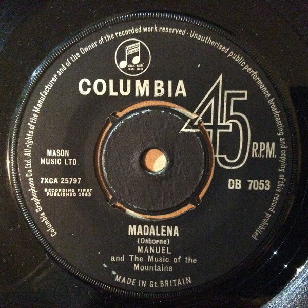・アーティスト Manuel & His Music Of The Mountains ・タイトル Katyna ・レーベル・型番 Columbia DB7053 ・フォーマット 7インチレコード ・コンディション(盤) 可 (VG) ・コンディション(ジャケット) プレインカバー（元ジャケット／カバー無し） ・コンディション(帯) オビなし ・特記事項 【盤に小さいキズ】【表カバーに書き込み】 サンプル画像です。実際の商品の画像ではありません 商品写真はバーコード/カタログ番号に対応したサンプル画像ですので、お送りする商品の画像ではありません。帯やライナーなどの付属品は、特記事項に記載されている場合のみ含まれます。プロモやカラーレコードなどの仕様についても、該当する場合のみ特記事項に記載しています。 【ご購入前に必ずご確認ください】 ・本店サイト(www.recordcity.jp)とは価格、送料が違います ・本店サイト、その他支店のオーダーとは同梱発送できません ・注文確定後に別の注文を頂いた場合、注文同士の同梱は致しかねます。 ・別倉庫から発送しているため、店頭受け渡しは対応しておりません ・一部商品は他の通販サイトでも販売しているため、ご注文のタイミングによっては商品のご用意ができない場合がございます。 ・土日祝日はお休みです 金曜・祝前日9時以降のご連絡またはご入金は、返答または発送が週明け・祝日明けに順次対応となります。 ・ご購入後のキャンセル不可 ご購入後のキャンセルはいかなる理由においてもお受けできません。ご了承の上、ご購入くださいませ。 ・日本郵便(ゆうパック/ゆうメール)によるお届けになります。 ・中古品であることをご理解ください 当ストアでは中古商品を主に販売しております。中古品であることをご理解の上ご購入ください。また、一部商品はRecordCityオンラインストアで試聴可能です。 ・返品について お客様のご都合による返品は一切承っておりません。 表記の内容と実際の商品に相違がある場合、また針飛び等で返品・返金をご希望される場合は、商品の到着後1週間以内にご連絡ください。商品の返送をこちらで確認後、キャンセル・返金を行います。 コンディションVG以下の商品は返品できません。プレイに影響のない表面のこすれ傷、プレス起因のノイズ盤は返品の対象外です。 【コンディション表記】 ・ほぼ新品(M-)(Like New) 完全な新品。未使用。当店ではほぼ使用しません ・非常に良い(EX)(Excellent) 中古盤として美品な状態。わずかな経年を感じるものの傷みを感じさせない、当店基準で最高の状態 ・良い(VG+)(Very Good Plus) 丁寧に扱われた中古品で、軽い使用感がみられる。 ・可(VG)(Acceptable) 使い込まれた中古品で、「良い」よりもさらに使用感がみられる。 ・悪い(VG-)(Bad) 状態が悪いアイテム。使用の保障はなく、再生不可、針飛び、目立つノイズがあるかもしれない。状態によるクレーム不可。返品不可。 ・非常に悪い(G)(Very Bad) 「悪い」よりさらに状態が悪いアイテム。使用の保障はなく、再生不可、針飛び、目立つノイズがあるかもしれない。状態によるクレーム不可。返品不可。 ・ジャンク(Fair)(Junk/Fair) 割れている、反っている、水ダメージがある、カビ、ジャケットが分離している、ひどい書き込み、ひどい擦れなど最低の状態。使用の保障はなく、再生不可、針飛び、目立つノイズがあるかもしれない。状態によるクレーム不可。返品不可。 ・ジャンク(Poor)(Junk/Poor) 割れている、反っている、水ダメージがある、カビ、ジャケットが分離している、ひどい書き込み、ひどい擦れなど最低の状態。使用の保障はなく、再生不可、針飛び、目立つノイズがあるかもしれない。状態によるクレーム不可。返品不可。