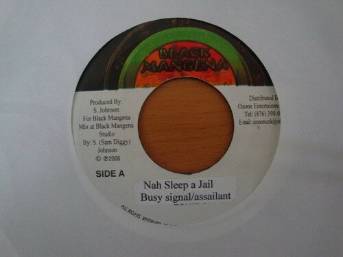 7” Busy Signal / Assailant (4) Nah Sleep A Jail NONE Black Mangena /00080