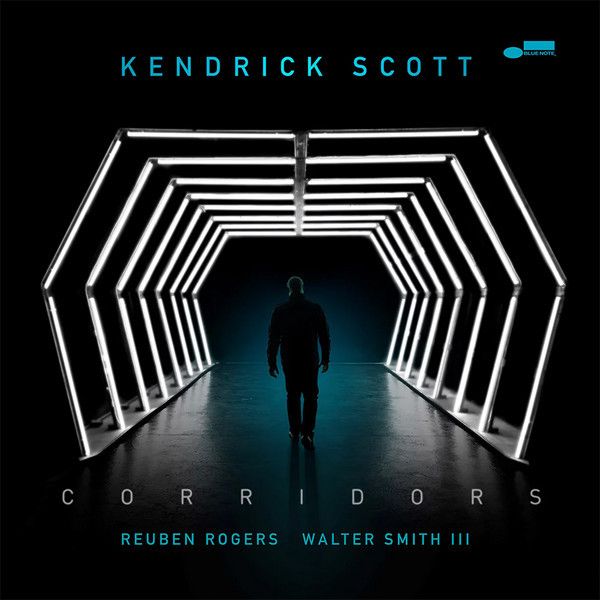・アーティスト Kendrick Scott, Reuben Rogers, Walter Smith III ・タイトル Corridors ・レーベル・型番 BLUE NOTE 4552189 ・フォーマット LPレコード ・コンディション(盤) 新品 (M) ・コンディション(ジャケット) 新品 (M) ・コンディション(帯) オビなし ・特記事項 【未開封】 サンプル画像です。実際の商品の画像ではありません 商品写真はバーコード/カタログ番号に対応したサンプル画像ですので、お送りする商品の画像ではありません。帯やライナーなどの付属品は、特記事項に記載されている場合のみ含まれます。プロモやカラーレコードなどの仕様についても、該当する場合のみ特記事項に記載しています。 【ご購入前に必ずご確認ください】 ・本店サイト(www.recordcity.jp)とは価格、送料が違います ・本店サイト、その他支店のオーダーとは同梱発送できません ・注文確定後に別の注文を頂いた場合、注文同士の同梱は致しかねます。 ・別倉庫から発送しているため、店頭受け渡しは対応しておりません ・一部商品は他の通販サイトでも販売しているため、ご注文のタイミングによっては商品のご用意ができない場合がございます。 ・土日祝日はお休みです 金曜・祝前日9時以降のご連絡またはご入金は、返答または発送が週明け・祝日明けに順次対応となります。 ・ご購入後のキャンセル不可 ご購入後のキャンセルはいかなる理由においてもお受けできません。ご了承の上、ご購入くださいませ。 ・日本郵便(ゆうパック/ゆうメール)によるお届けになります。 ・中古品であることをご理解ください 当ストアでは中古商品を主に販売しております。中古品であることをご理解の上ご購入ください。また、一部商品はRecordCityオンラインストアで試聴可能です。 ・返品について お客様のご都合による返品は一切承っておりません。 表記の内容と実際の商品に相違がある場合、また針飛び等で返品・返金をご希望される場合は、商品の到着後1週間以内にご連絡ください。商品の返送をこちらで確認後、キャンセル・返金を行います。 コンディションVG以下の商品は返品できません。プレイに影響のない表面のこすれ傷、プレス起因のノイズ盤は返品の対象外です。 【コンディション表記】 ・ほぼ新品(M-)(Like New) 完全な新品。未使用。当店ではほぼ使用しません ・非常に良い(EX)(Excellent) 中古盤として美品な状態。わずかな経年を感じるものの傷みを感じさせない、当店基準で最高の状態 ・良い(VG+)(Very Good Plus) 丁寧に扱われた中古品で、軽い使用感がみられる。 ・可(VG)(Acceptable) 使い込まれた中古品で、「良い」よりもさらに使用感がみられる。 ・悪い(VG-)(Bad) 状態が悪いアイテム。使用の保障はなく、再生不可、針飛び、目立つノイズがあるかもしれない。状態によるクレーム不可。返品不可。 ・非常に悪い(G)(Very Bad) 「悪い」よりさらに状態が悪いアイテム。使用の保障はなく、再生不可、針飛び、目立つノイズがあるかもしれない。状態によるクレーム不可。返品不可。 ・ジャンク(Fair)(Junk/Fair) 割れている、反っている、水ダメージがある、カビ、ジャケットが分離している、ひどい書き込み、ひどい擦れなど最低の状態。使用の保障はなく、再生不可、針飛び、目立つノイズがあるかもしれない。状態によるクレーム不可。返品不可。 ・ジャンク(Poor)(Junk/Poor) 割れている、反っている、水ダメージがある、カビ、ジャケットが分離している、ひどい書き込み、ひどい擦れなど最低の状態。使用の保障はなく、再生不可、針飛び、目立つノイズがあるかもしれない。状態によるクレーム不可。返品不可。
