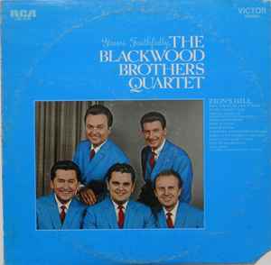 ・アーティスト The Blackwood Brothers Quartet ・タイトル Yours Faithfully ・レーベル・型番 RCA Victor LSP4029 ・フォーマット LPレコード ・コンディション(盤) 良い (VG+) ・コンディション(ジャケット) 良い (VG+) ・コンディション(帯) オビなし ・特記事項 【カバー抜け】 サンプル画像です。実際の商品の画像ではありません 商品写真はバーコード/カタログ番号に対応したサンプル画像ですので、お送りする商品の画像ではありません。帯やライナーなどの付属品は、特記事項に記載されている場合のみ含まれます。プロモやカラーレコードなどの仕様についても、該当する場合のみ特記事項に記載しています。 【ご購入前に必ずご確認ください】 ・本店サイト(www.recordcity.jp)とは価格、送料が違います ・本店サイト、その他支店のオーダーとは同梱発送できません ・注文確定後に別の注文を頂いた場合、注文同士の同梱は致しかねます。 ・別倉庫から発送しているため、店頭受け渡しは対応しておりません ・一部商品は他の通販サイトでも販売しているため、ご注文のタイミングによっては商品のご用意ができない場合がございます。 ・土日祝日はお休みです 金曜・祝前日9時以降のご連絡またはご入金は、返答または発送が週明け・祝日明けに順次対応となります。 ・ご購入後のキャンセル不可 ご購入後のキャンセルはいかなる理由においてもお受けできません。ご了承の上、ご購入くださいませ。 ・日本郵便(ゆうパック/ゆうメール)によるお届けになります。 ・中古品であることをご理解ください 当ストアでは中古商品を主に販売しております。中古品であることをご理解の上ご購入ください。また、一部商品はRecordCityオンラインストアで試聴可能です。 ・返品について お客様のご都合による返品は一切承っておりません。 表記の内容と実際の商品に相違がある場合、また針飛び等で返品・返金をご希望される場合は、商品の到着後1週間以内にご連絡ください。商品の返送をこちらで確認後、キャンセル・返金を行います。 コンディションVG以下の商品は返品できません。プレイに影響のない表面のこすれ傷、プレス起因のノイズ盤は返品の対象外です。 【コンディション表記】 ・ほぼ新品(M-)(Like New) 完全な新品。未使用。当店ではほぼ使用しません ・非常に良い(EX)(Excellent) 中古盤として美品な状態。わずかな経年を感じるものの傷みを感じさせない、当店基準で最高の状態 ・良い(VG+)(Very Good Plus) 丁寧に扱われた中古品で、軽い使用感がみられる。 ・可(VG)(Acceptable) 使い込まれた中古品で、「良い」よりもさらに使用感がみられる。 ・悪い(VG-)(Bad) 状態が悪いアイテム。使用の保障はなく、再生不可、針飛び、目立つノイズがあるかもしれない。状態によるクレーム不可。返品不可。 ・非常に悪い(G)(Very Bad) 「悪い」よりさらに状態が悪いアイテム。使用の保障はなく、再生不可、針飛び、目立つノイズがあるかもしれない。状態によるクレーム不可。返品不可。 ・ジャンク(Fair)(Junk/Fair) 割れている、反っている、水ダメージがある、カビ、ジャケットが分離している、ひどい書き込み、ひどい擦れなど最低の状態。使用の保障はなく、再生不可、針飛び、目立つノイズがあるかもしれない。状態によるクレーム不可。返品不可。 ・ジャンク(Poor)(Junk/Poor) 割れている、反っている、水ダメージがある、カビ、ジャケットが分離している、ひどい書き込み、ひどい擦れなど最低の状態。使用の保障はなく、再生不可、針飛び、目立つノイズがあるかもしれない。状態によるクレーム不可。返品不可。