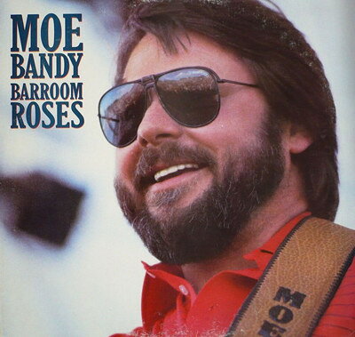 ・アーティスト Moe Bandy ・タイトル Barroom Roses ・レーベル・型番 Columbia FC39906 ・フォーマット LPレコード ・コンディション(盤) 良い (VG+) ・コンディション(ジャケット) 良い (VG+) ・コンディション(帯) オビなし ・特記事項 サンプル画像です。実際の商品の画像ではありません 商品写真はバーコード/カタログ番号に対応したサンプル画像ですので、お送りする商品の画像ではありません。帯やライナーなどの付属品は、特記事項に記載されている場合のみ含まれます。プロモやカラーレコードなどの仕様についても、該当する場合のみ特記事項に記載しています。 【ご購入前に必ずご確認ください】 ・本店サイト(www.recordcity.jp)とは価格、送料が違います ・本店サイト、その他支店のオーダーとは同梱発送できません ・注文確定後に別の注文を頂いた場合、注文同士の同梱は致しかねます。 ・別倉庫から発送しているため、店頭受け渡しは対応しておりません ・一部商品は他の通販サイトでも販売しているため、ご注文のタイミングによっては商品のご用意ができない場合がございます。 ・土日祝日はお休みです 金曜・祝前日9時以降のご連絡またはご入金は、返答または発送が週明け・祝日明けに順次対応となります。 ・ご購入後のキャンセル不可 ご購入後のキャンセルはいかなる理由においてもお受けできません。ご了承の上、ご購入くださいませ。 ・日本郵便(ゆうパック/ゆうメール)によるお届けになります。 ・中古品であることをご理解ください 当ストアでは中古商品を主に販売しております。中古品であることをご理解の上ご購入ください。また、一部商品はRecordCityオンラインストアで試聴可能です。 ・返品について お客様のご都合による返品は一切承っておりません。 表記の内容と実際の商品に相違がある場合、また針飛び等で返品・返金をご希望される場合は、商品の到着後1週間以内にご連絡ください。商品の返送をこちらで確認後、キャンセル・返金を行います。 コンディションVG以下の商品は返品できません。プレイに影響のない表面のこすれ傷、プレス起因のノイズ盤は返品の対象外です。 【コンディション表記】 ・ほぼ新品(M-)(Like New) 完全な新品。未使用。当店ではほぼ使用しません ・非常に良い(EX)(Excellent) 中古盤として美品な状態。わずかな経年を感じるものの傷みを感じさせない、当店基準で最高の状態 ・良い(VG+)(Very Good Plus) 丁寧に扱われた中古品で、軽い使用感がみられる。 ・可(VG)(Acceptable) 使い込まれた中古品で、「良い」よりもさらに使用感がみられる。 ・悪い(VG-)(Bad) 状態が悪いアイテム。使用の保障はなく、再生不可、針飛び、目立つノイズがあるかもしれない。状態によるクレーム不可。返品不可。 ・非常に悪い(G)(Very Bad) 「悪い」よりさらに状態が悪いアイテム。使用の保障はなく、再生不可、針飛び、目立つノイズがあるかもしれない。状態によるクレーム不可。返品不可。 ・ジャンク(Fair)(Junk/Fair) 割れている、反っている、水ダメージがある、カビ、ジャケットが分離している、ひどい書き込み、ひどい擦れなど最低の状態。使用の保障はなく、再生不可、針飛び、目立つノイズがあるかもしれない。状態によるクレーム不可。返品不可。 ・ジャンク(Poor)(Junk/Poor) 割れている、反っている、水ダメージがある、カビ、ジャケットが分離している、ひどい書き込み、ひどい擦れなど最低の状態。使用の保障はなく、再生不可、針飛び、目立つノイズがあるかもしれない。状態によるクレーム不可。返品不可。