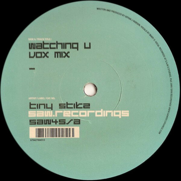 ・アーティスト Tiny Stikz ・タイトル Watching U ・レーベル Saw Recordings SAW45 ・フォーマット 12インチレコード ・コンディション(盤) 良い (VG+) ・コンディション(ジャケット) 良い (VG+) ・コンディション(帯) オビなし ・特記事項 【レーベルに書き込み】 サンプル画像です。実際の商品の画像ではありません 商品写真はバーコード/カタログ番号に対応したサンプル画像ですので、お送りする商品の画像ではありません。帯やライナーなどの付属品は、特記事項に記載されている場合のみ含まれます。プロモやカラーレコードなどの仕様についても、該当する場合のみ特記事項に記載しています。 【ご購入前に必ずご確認ください】 ・本店サイト(www.recordcity.jp)とは価格、送料が違います ・本店サイト、その他支店のオーダーとは同梱発送できません ・別倉庫から発送しているため、店頭受け渡しは対応しておりません ・一部商品は他の通販サイトでも販売しているため、ご注文のタイミングによっては商品のご用意ができない場合がございます。 ・土日祝日はお休みです 金曜・祝前日9時以降のご連絡またはご入金は、返答または発送が週明け・祝日明けに順次対応となります。 ・ご購入後のキャンセル不可 ご購入後のキャンセルはいかなる理由においてもお受けできません。ご了承の上、ご購入くださいませ。 ・日本郵便(ゆうパック/ゆうメール)によるお届けになります。 ・中古品であることをご理解ください 当ストアではお客様よりお譲りいただいた中古商品を主に販売しております。中古品であることをご理解の上ご購入ください。また、一部商品はRecordCityオンラインストアで試聴可能です。 ・返品について お客様のご都合による返品は一切承っておりません。 表記の内容と実際の商品に相違がある場合、また針飛び等で返品・返金をご希望される場合は、商品の到着後1週間以内にご連絡ください。商品の返送をこちらで確認後、キャンセル・返金を行います。 コンディションVG以下の商品は返品できません。プレイに影響のない表面のこすれ傷、プレス起因のノイズ盤は返品の対象外です。 【コンディション表記】 ・ほぼ新品(M-)(Like New) 完全な新品。未使用。当店ではほぼ使用しません ・非常に良い(EX)(Excellent) 中古盤として美品な状態。わずかな経年を感じるものの傷みを感じさせない、当店基準で最高の状態 ・良い(VG+)(Very Good Plus) 丁寧に扱われた中古品で、軽い使用感がみられる。 ・可(VG)(Acceptable) 使い込まれた中古品で、「良い」よりもさらに使用感がみられる。 ・悪い(VG-)(Bad) 状態が悪いアイテム。使用の保障はなく、再生不可、針飛び、目立つノイズがあるかもしれない。状態によるクレーム不可。返品不可。 ・非常に悪い(G)(Very Bad) 「悪い」よりさらに状態が悪いアイテム。使用の保障はなく、再生不可、針飛び、目立つノイズがあるかもしれない。状態によるクレーム不可。返品不可。 ・ジャンク(Fair)(Junk/Fair) 割れている、反っている、水ダメージがある、カビ、ジャケットが分離している、ひどい書き込み、ひどい擦れなど最低の状態。使用の保障はなく、再生不可、針飛び、目立つノイズがあるかもしれない。状態によるクレーム不可。返品不可。 ・ジャンク(Poor)(Junk/Poor) 割れている、反っている、水ダメージがある、カビ、ジャケットが分離している、ひどい書き込み、ひどい擦れなど最低の状態。使用の保障はなく、再生不可、針飛び、目立つノイズがあるかもしれない。状態によるクレーム不可。返品不可。