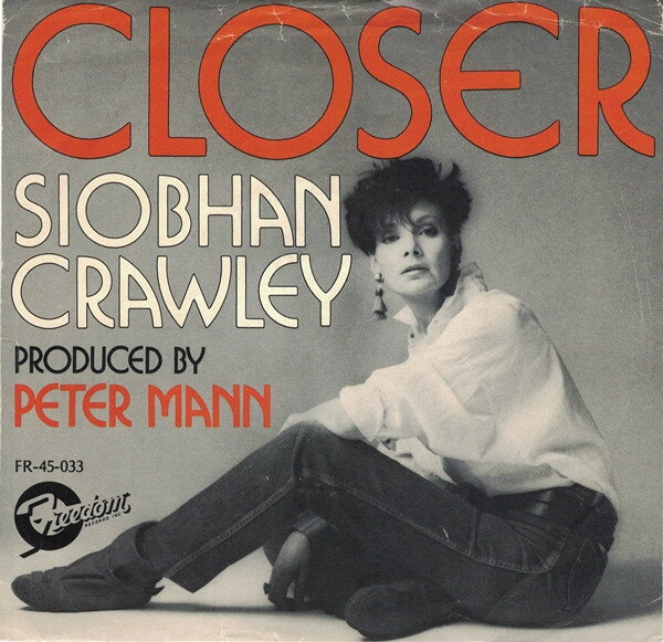 ・アーティスト Siobhan Crawley ・タイトル Closer ・レーベル・型番 Freedom Records Inc. FR45033 ・フォーマット 7インチレコード ・コンディション(盤) 良い (VG+) ・コンディション(ジャケット) 良い (VG+) ・コンディション(帯) オビなし ・特記事項 サンプル画像です。実際の商品の画像ではありません 商品写真はバーコード/カタログ番号に対応したサンプル画像ですので、お送りする商品の画像ではありません。帯やライナーなどの付属品は、特記事項に記載されている場合のみ含まれます。プロモやカラーレコードなどの仕様についても、該当する場合のみ特記事項に記載しています。 【ご購入前に必ずご確認ください】 ・本店サイト(www.recordcity.jp)とは価格、送料が違います ・本店サイト、その他支店のオーダーとは同梱発送できません ・注文確定後に別の注文を頂いた場合、注文同士の同梱は致しかねます。 ・別倉庫から発送しているため、店頭受け渡しは対応しておりません ・一部商品は他の通販サイトでも販売しているため、ご注文のタイミングによっては商品のご用意ができない場合がございます。 ・土日祝日はお休みです 金曜・祝前日9時以降のご連絡またはご入金は、返答または発送が週明け・祝日明けに順次対応となります。 ・ご購入後のキャンセル不可 ご購入後のキャンセルはいかなる理由においてもお受けできません。ご了承の上、ご購入くださいませ。 ・日本郵便(ゆうパック/ゆうメール)によるお届けになります。 ・中古品であることをご理解ください 当ストアでは中古商品を主に販売しております。中古品であることをご理解の上ご購入ください。また、一部商品はRecordCityオンラインストアで試聴可能です。 ・返品について お客様のご都合による返品は一切承っておりません。 表記の内容と実際の商品に相違がある場合、また針飛び等で返品・返金をご希望される場合は、商品の到着後1週間以内にご連絡ください。商品の返送をこちらで確認後、キャンセル・返金を行います。 コンディションVG以下の商品は返品できません。プレイに影響のない表面のこすれ傷、プレス起因のノイズ盤は返品の対象外です。 【コンディション表記】 ・ほぼ新品(M-)(Like New) 完全な新品。未使用。当店ではほぼ使用しません ・非常に良い(EX)(Excellent) 中古盤として美品な状態。わずかな経年を感じるものの傷みを感じさせない、当店基準で最高の状態 ・良い(VG+)(Very Good Plus) 丁寧に扱われた中古品で、軽い使用感がみられる。 ・可(VG)(Acceptable) 使い込まれた中古品で、「良い」よりもさらに使用感がみられる。 ・悪い(VG-)(Bad) 状態が悪いアイテム。使用の保障はなく、再生不可、針飛び、目立つノイズがあるかもしれない。状態によるクレーム不可。返品不可。 ・非常に悪い(G)(Very Bad) 「悪い」よりさらに状態が悪いアイテム。使用の保障はなく、再生不可、針飛び、目立つノイズがあるかもしれない。状態によるクレーム不可。返品不可。 ・ジャンク(Fair)(Junk/Fair) 割れている、反っている、水ダメージがある、カビ、ジャケットが分離している、ひどい書き込み、ひどい擦れなど最低の状態。使用の保障はなく、再生不可、針飛び、目立つノイズがあるかもしれない。状態によるクレーム不可。返品不可。 ・ジャンク(Poor)(Junk/Poor) 割れている、反っている、水ダメージがある、カビ、ジャケットが分離している、ひどい書き込み、ひどい擦れなど最低の状態。使用の保障はなく、再生不可、針飛び、目立つノイズがあるかもしれない。状態によるクレーム不可。返品不可。