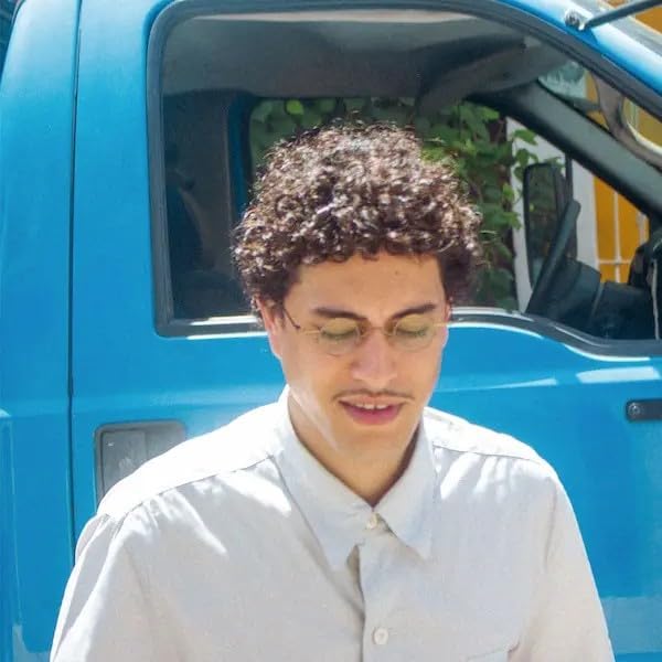 ・アーティスト フィリッピ・ヌネス・アラウージョ ・タイトル フィリッピ・ヌネス・アラウージョ (被せ帯付き仕様) ・レーベル・型番 Unimusic UNLP108 ・フォーマット LPレコード ・コンディション(盤) 新品 (M) ・コンディション(ジャケット) 新品 (M) ・コンディション(帯) 新品 (M) ・特記事項 【未開封】 サンプル画像です。実際の商品の画像ではありません 商品写真はバーコード/カタログ番号に対応したサンプル画像ですので、お送りする商品の画像ではありません。帯やライナーなどの付属品は、特記事項に記載されている場合のみ含まれます。プロモやカラーレコードなどの仕様についても、該当する場合のみ特記事項に記載しています。 【ご購入前に必ずご確認ください】 ・本店サイト(www.recordcity.jp)とは価格、送料が違います ・本店サイト、その他支店のオーダーとは同梱発送できません ・注文確定後に別の注文を頂いた場合、注文同士の同梱は致しかねます。 ・別倉庫から発送しているため、店頭受け渡しは対応しておりません ・一部商品は他の通販サイトでも販売しているため、ご注文のタイミングによっては商品のご用意ができない場合がございます。 ・土日祝日はお休みです 金曜・祝前日9時以降のご連絡またはご入金は、返答または発送が週明け・祝日明けに順次対応となります。 ・ご購入後のキャンセル不可 ご購入後のキャンセルはいかなる理由においてもお受けできません。ご了承の上、ご購入くださいませ。 ・日本郵便(ゆうパック/ゆうメール)によるお届けになります。 ・中古品であることをご理解ください 当ストアでは中古商品を主に販売しております。中古品であることをご理解の上ご購入ください。また、一部商品はRecordCityオンラインストアで試聴可能です。 ・返品について お客様のご都合による返品は一切承っておりません。 表記の内容と実際の商品に相違がある場合、また針飛び等で返品・返金をご希望される場合は、商品の到着後1週間以内にご連絡ください。商品の返送をこちらで確認後、キャンセル・返金を行います。 コンディションVG以下の商品は返品できません。プレイに影響のない表面のこすれ傷、プレス起因のノイズ盤は返品の対象外です。 【コンディション表記】 ・ほぼ新品(M-)(Like New) 完全な新品。未使用。当店ではほぼ使用しません ・非常に良い(EX)(Excellent) 中古盤として美品な状態。わずかな経年を感じるものの傷みを感じさせない、当店基準で最高の状態 ・良い(VG+)(Very Good Plus) 丁寧に扱われた中古品で、軽い使用感がみられる。 ・可(VG)(Acceptable) 使い込まれた中古品で、「良い」よりもさらに使用感がみられる。 ・悪い(VG-)(Bad) 状態が悪いアイテム。使用の保障はなく、再生不可、針飛び、目立つノイズがあるかもしれない。状態によるクレーム不可。返品不可。 ・非常に悪い(G)(Very Bad) 「悪い」よりさらに状態が悪いアイテム。使用の保障はなく、再生不可、針飛び、目立つノイズがあるかもしれない。状態によるクレーム不可。返品不可。 ・ジャンク(Fair)(Junk/Fair) 割れている、反っている、水ダメージがある、カビ、ジャケットが分離している、ひどい書き込み、ひどい擦れなど最低の状態。使用の保障はなく、再生不可、針飛び、目立つノイズがあるかもしれない。状態によるクレーム不可。返品不可。 ・ジャンク(Poor)(Junk/Poor) 割れている、反っている、水ダメージがある、カビ、ジャケットが分離している、ひどい書き込み、ひどい擦れなど最低の状態。使用の保障はなく、再生不可、針飛び、目立つノイズがあるかもしれない。状態によるクレーム不可。返品不可。