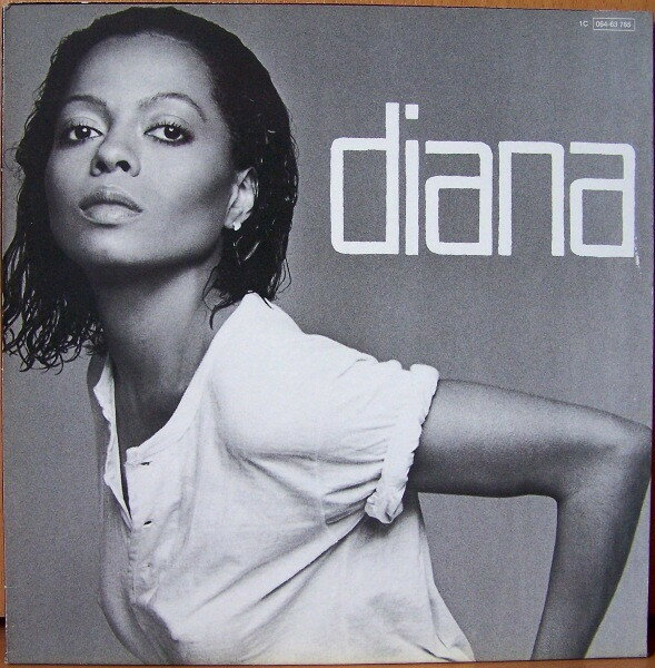 ・アーティスト Diana Ross ・タイトル Diana ・レーベル・型番 MOTOWN 1C06463765 ・フォーマット LPレコード ・コンディション(盤) 可 (VG) ・コンディション(ジャケット) 可 (VG) ・コンディション(帯) オビなし ・特記事項 サンプル画像です。実際の商品の画像ではありません 商品写真はバーコード/カタログ番号に対応したサンプル画像ですので、お送りする商品の画像ではありません。帯やライナーなどの付属品は、特記事項に記載されている場合のみ含まれます。プロモやカラーレコードなどの仕様についても、該当する場合のみ特記事項に記載しています。 【ご購入前に必ずご確認ください】 ・本店サイト(www.recordcity.jp)とは価格、送料が違います ・本店サイト、その他支店のオーダーとは同梱発送できません ・注文確定後に別の注文を頂いた場合、注文同士の同梱は致しかねます。 ・別倉庫から発送しているため、店頭受け渡しは対応しておりません ・一部商品は他の通販サイトでも販売しているため、ご注文のタイミングによっては商品のご用意ができない場合がございます。 ・土日祝日はお休みです 金曜・祝前日9時以降のご連絡またはご入金は、返答または発送が週明け・祝日明けに順次対応となります。 ・ご購入後のキャンセル不可 ご購入後のキャンセルはいかなる理由においてもお受けできません。ご了承の上、ご購入くださいませ。 ・日本郵便(ゆうパック/ゆうメール)によるお届けになります。 ・中古品であることをご理解ください 当ストアでは中古商品を主に販売しております。中古品であることをご理解の上ご購入ください。また、一部商品はRecordCityオンラインストアで試聴可能です。 ・返品について お客様のご都合による返品は一切承っておりません。 表記の内容と実際の商品に相違がある場合、また針飛び等で返品・返金をご希望される場合は、商品の到着後1週間以内にご連絡ください。商品の返送をこちらで確認後、キャンセル・返金を行います。 コンディションVG以下の商品は返品できません。プレイに影響のない表面のこすれ傷、プレス起因のノイズ盤は返品の対象外です。 【コンディション表記】 ・ほぼ新品(M-)(Like New) 完全な新品。未使用。当店ではほぼ使用しません ・非常に良い(EX)(Excellent) 中古盤として美品な状態。わずかな経年を感じるものの傷みを感じさせない、当店基準で最高の状態 ・良い(VG+)(Very Good Plus) 丁寧に扱われた中古品で、軽い使用感がみられる。 ・可(VG)(Acceptable) 使い込まれた中古品で、「良い」よりもさらに使用感がみられる。 ・悪い(VG-)(Bad) 状態が悪いアイテム。使用の保障はなく、再生不可、針飛び、目立つノイズがあるかもしれない。状態によるクレーム不可。返品不可。 ・非常に悪い(G)(Very Bad) 「悪い」よりさらに状態が悪いアイテム。使用の保障はなく、再生不可、針飛び、目立つノイズがあるかもしれない。状態によるクレーム不可。返品不可。 ・ジャンク(Fair)(Junk/Fair) 割れている、反っている、水ダメージがある、カビ、ジャケットが分離している、ひどい書き込み、ひどい擦れなど最低の状態。使用の保障はなく、再生不可、針飛び、目立つノイズがあるかもしれない。状態によるクレーム不可。返品不可。 ・ジャンク(Poor)(Junk/Poor) 割れている、反っている、水ダメージがある、カビ、ジャケットが分離している、ひどい書き込み、ひどい擦れなど最低の状態。使用の保障はなく、再生不可、針飛び、目立つノイズがあるかもしれない。状態によるクレーム不可。返品不可。