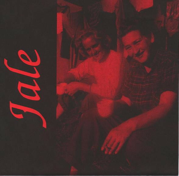 ・アーティスト Jale ・タイトル Aunt Betty ・レーベル・型番 Cinnamon Toast Records CT002 ・フォーマット 7インチレコード ・コンディション(盤) 良い (VG+) ・コンディション(ジャケット) 良い (VG+) ・コンディション(帯) オビなし ・特記事項 【カラー盤（レッド）】 サンプル画像です。実際の商品の画像ではありません 商品写真はバーコード/カタログ番号に対応したサンプル画像ですので、お送りする商品の画像ではありません。帯やライナーなどの付属品は、特記事項に記載されている場合のみ含まれます。プロモやカラーレコードなどの仕様についても、該当する場合のみ特記事項に記載しています。 【ご購入前に必ずご確認ください】 ・本店サイト(www.recordcity.jp)とは価格、送料が違います ・本店サイト、その他支店のオーダーとは同梱発送できません ・注文確定後に別の注文を頂いた場合、注文同士の同梱は致しかねます。 ・別倉庫から発送しているため、店頭受け渡しは対応しておりません ・一部商品は他の通販サイトでも販売しているため、ご注文のタイミングによっては商品のご用意ができない場合がございます。 ・土日祝日はお休みです 金曜・祝前日9時以降のご連絡またはご入金は、返答または発送が週明け・祝日明けに順次対応となります。 ・ご購入後のキャンセル不可 ご購入後のキャンセルはいかなる理由においてもお受けできません。ご了承の上、ご購入くださいませ。 ・日本郵便(ゆうパック/ゆうメール)によるお届けになります。 ・中古品であることをご理解ください 当ストアでは中古商品を主に販売しております。中古品であることをご理解の上ご購入ください。また、一部商品はRecordCityオンラインストアで試聴可能です。 ・返品について お客様のご都合による返品は一切承っておりません。 表記の内容と実際の商品に相違がある場合、また針飛び等で返品・返金をご希望される場合は、商品の到着後1週間以内にご連絡ください。商品の返送をこちらで確認後、キャンセル・返金を行います。 コンディションVG以下の商品は返品できません。プレイに影響のない表面のこすれ傷、プレス起因のノイズ盤は返品の対象外です。 【コンディション表記】 ・ほぼ新品(M-)(Like New) 完全な新品。未使用。当店ではほぼ使用しません ・非常に良い(EX)(Excellent) 中古盤として美品な状態。わずかな経年を感じるものの傷みを感じさせない、当店基準で最高の状態 ・良い(VG+)(Very Good Plus) 丁寧に扱われた中古品で、軽い使用感がみられる。 ・可(VG)(Acceptable) 使い込まれた中古品で、「良い」よりもさらに使用感がみられる。 ・悪い(VG-)(Bad) 状態が悪いアイテム。使用の保障はなく、再生不可、針飛び、目立つノイズがあるかもしれない。状態によるクレーム不可。返品不可。 ・非常に悪い(G)(Very Bad) 「悪い」よりさらに状態が悪いアイテム。使用の保障はなく、再生不可、針飛び、目立つノイズがあるかもしれない。状態によるクレーム不可。返品不可。 ・ジャンク(Fair)(Junk/Fair) 割れている、反っている、水ダメージがある、カビ、ジャケットが分離している、ひどい書き込み、ひどい擦れなど最低の状態。使用の保障はなく、再生不可、針飛び、目立つノイズがあるかもしれない。状態によるクレーム不可。返品不可。 ・ジャンク(Poor)(Junk/Poor) 割れている、反っている、水ダメージがある、カビ、ジャケットが分離している、ひどい書き込み、ひどい擦れなど最低の状態。使用の保障はなく、再生不可、針飛び、目立つノイズがあるかもしれない。状態によるクレーム不可。返品不可。