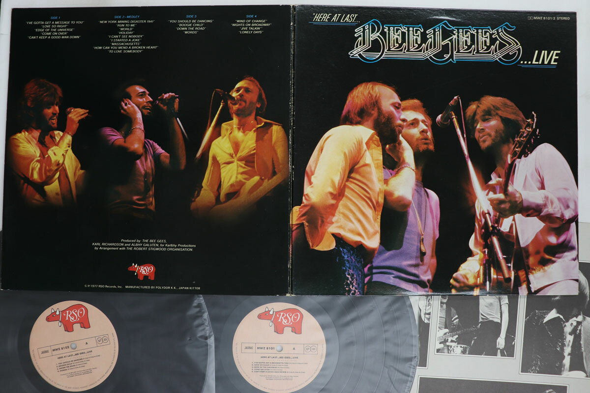 ・アーティスト Bee Gees ・タイトル Here At Last Bee Gees Live ・レーベル・型番 RSO MWZ81012 ・フォーマット LPレコード ・コンディション(盤) 良い (VG+) ・コンディション(ジャケット) 可 (VG) ・コンディション(帯) オビなし ・特記事項 【ライナー付き】 【カバーにキズ/ダメージ】 実際に発送される商品の画像です 【ご購入前に必ずご確認ください】 ・本店サイト(www.recordcity.jp)とは価格、送料が違います ・本店サイト、その他支店のオーダーとは同梱発送できません ・注文確定後に別の注文を頂いた場合、注文同士の同梱は致しかねます。 ・別倉庫から発送しているため、店頭受け渡しは対応しておりません ・一部商品は他の通販サイトでも販売しているため、ご注文のタイミングによっては商品のご用意ができない場合がございます。 ・土日祝日はお休みです 金曜・祝前日9時以降のご連絡またはご入金は、返答または発送が週明け・祝日明けに順次対応となります。 ・ご購入後のキャンセル不可 ご購入後のキャンセルはいかなる理由においてもお受けできません。ご了承の上、ご購入くださいませ。 ・日本郵便(ゆうパック/ゆうメール)によるお届けになります。 ・中古品であることをご理解ください 当ストアでは中古商品を主に販売しております。中古品であることをご理解の上ご購入ください。また、一部商品はRecordCityオンラインストアで試聴可能です。 ・返品について お客様のご都合による返品は一切承っておりません。 表記の内容と実際の商品に相違がある場合、また針飛び等で返品・返金をご希望される場合は、商品の到着後1週間以内にご連絡ください。商品の返送をこちらで確認後、キャンセル・返金を行います。 コンディションVG以下の商品は返品できません。プレイに影響のない表面のこすれ傷、プレス起因のノイズ盤は返品の対象外です。 【コンディション表記】 ・ほぼ新品(M-)(Like New) 完全な新品。未使用。当店ではほぼ使用しません ・非常に良い(EX)(Excellent) 中古盤として美品な状態。わずかな経年を感じるものの傷みを感じさせない、当店基準で最高の状態 ・良い(VG+)(Very Good Plus) 丁寧に扱われた中古品で、軽い使用感がみられる。 ・可(VG)(Acceptable) 使い込まれた中古品で、「良い」よりもさらに使用感がみられる。 ・悪い(VG-)(Bad) 状態が悪いアイテム。使用の保障はなく、再生不可、針飛び、目立つノイズがあるかもしれない。状態によるクレーム不可。返品不可。 ・非常に悪い(G)(Very Bad) 「悪い」よりさらに状態が悪いアイテム。使用の保障はなく、再生不可、針飛び、目立つノイズがあるかもしれない。状態によるクレーム不可。返品不可。 ・ジャンク(Fair)(Junk/Fair) 割れている、反っている、水ダメージがある、カビ、ジャケットが分離している、ひどい書き込み、ひどい擦れなど最低の状態。使用の保障はなく、再生不可、針飛び、目立つノイズがあるかもしれない。状態によるクレーム不可。返品不可。 ・ジャンク(Poor)(Junk/Poor) 割れている、反っている、水ダメージがある、カビ、ジャケットが分離している、ひどい書き込み、ひどい擦れなど最低の状態。使用の保障はなく、再生不可、針飛び、目立つノイズがあるかもしれない。状態によるクレーム不可。返品不可。