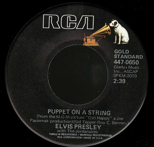 ・アーティスト Elvis Presley ・タイトル Puppet On A String ・レーベル・型番 RCA 4470650 ・フォーマット 7インチレコード ・コンディション(盤) 良い (VG+) ・コンディション(ジャケット) プレインカバー（元ジャケット／カバー無し） ・コンディション(帯) オビなし ・特記事項 【盤に浅い跡】 サンプル画像です。実際の商品の画像ではありません 商品写真はバーコード/カタログ番号に対応したサンプル画像ですので、お送りする商品の画像ではありません。帯やライナーなどの付属品は、特記事項に記載されている場合のみ含まれます。プロモやカラーレコードなどの仕様についても、該当する場合のみ特記事項に記載しています。 【ご購入前に必ずご確認ください】 ・本店サイト(www.recordcity.jp)とは価格、送料が違います ・本店サイト、その他支店のオーダーとは同梱発送できません ・注文確定後に別の注文を頂いた場合、注文同士の同梱は致しかねます。 ・別倉庫から発送しているため、店頭受け渡しは対応しておりません ・一部商品は他の通販サイトでも販売しているため、ご注文のタイミングによっては商品のご用意ができない場合がございます。 ・土日祝日はお休みです 金曜・祝前日9時以降のご連絡またはご入金は、返答または発送が週明け・祝日明けに順次対応となります。 ・ご購入後のキャンセル不可 ご購入後のキャンセルはいかなる理由においてもお受けできません。ご了承の上、ご購入くださいませ。 ・日本郵便(ゆうパック/ゆうメール)によるお届けになります。 ・中古品であることをご理解ください 当ストアでは中古商品を主に販売しております。中古品であることをご理解の上ご購入ください。また、一部商品はRecordCityオンラインストアで試聴可能です。 ・返品について お客様のご都合による返品は一切承っておりません。 表記の内容と実際の商品に相違がある場合、また針飛び等で返品・返金をご希望される場合は、商品の到着後1週間以内にご連絡ください。商品の返送をこちらで確認後、キャンセル・返金を行います。 コンディションVG以下の商品は返品できません。プレイに影響のない表面のこすれ傷、プレス起因のノイズ盤は返品の対象外です。 【コンディション表記】 ・ほぼ新品(M-)(Like New) 完全な新品。未使用。当店ではほぼ使用しません ・非常に良い(EX)(Excellent) 中古盤として美品な状態。わずかな経年を感じるものの傷みを感じさせない、当店基準で最高の状態 ・良い(VG+)(Very Good Plus) 丁寧に扱われた中古品で、軽い使用感がみられる。 ・可(VG)(Acceptable) 使い込まれた中古品で、「良い」よりもさらに使用感がみられる。 ・悪い(VG-)(Bad) 状態が悪いアイテム。使用の保障はなく、再生不可、針飛び、目立つノイズがあるかもしれない。状態によるクレーム不可。返品不可。 ・非常に悪い(G)(Very Bad) 「悪い」よりさらに状態が悪いアイテム。使用の保障はなく、再生不可、針飛び、目立つノイズがあるかもしれない。状態によるクレーム不可。返品不可。 ・ジャンク(Fair)(Junk/Fair) 割れている、反っている、水ダメージがある、カビ、ジャケットが分離している、ひどい書き込み、ひどい擦れなど最低の状態。使用の保障はなく、再生不可、針飛び、目立つノイズがあるかもしれない。状態によるクレーム不可。返品不可。 ・ジャンク(Poor)(Junk/Poor) 割れている、反っている、水ダメージがある、カビ、ジャケットが分離している、ひどい書き込み、ひどい擦れなど最低の状態。使用の保障はなく、再生不可、針飛び、目立つノイズがあるかもしれない。状態によるクレーム不可。返品不可。