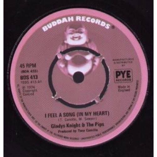 ・アーティスト Gladys Knight & The Pips ・タイトル I Feel A Song (In My Heart) ・レーベル・型番 Buddah Records BDS413 ・フォーマット 7インチレコード ・コンディション(盤) 良い (VG+) ・コンディション(ジャケット) プレインカバー（元ジャケット／カバー無し） ・コンディション(帯) オビなし ・特記事項 【盤に浅い跡】【Pushout Centre】 サンプル画像です。実際の商品の画像ではありません 商品写真はバーコード/カタログ番号に対応したサンプル画像ですので、お送りする商品の画像ではありません。帯やライナーなどの付属品は、特記事項に記載されている場合のみ含まれます。プロモやカラーレコードなどの仕様についても、該当する場合のみ特記事項に記載しています。 【ご購入前に必ずご確認ください】 ・本店サイト(www.recordcity.jp)とは価格、送料が違います ・本店サイト、その他支店のオーダーとは同梱発送できません ・注文確定後に別の注文を頂いた場合、注文同士の同梱は致しかねます。 ・別倉庫から発送しているため、店頭受け渡しは対応しておりません ・一部商品は他の通販サイトでも販売しているため、ご注文のタイミングによっては商品のご用意ができない場合がございます。 ・土日祝日はお休みです 金曜・祝前日9時以降のご連絡またはご入金は、返答または発送が週明け・祝日明けに順次対応となります。 ・ご購入後のキャンセル不可 ご購入後のキャンセルはいかなる理由においてもお受けできません。ご了承の上、ご購入くださいませ。 ・日本郵便(ゆうパック/ゆうメール)によるお届けになります。 ・中古品であることをご理解ください 当ストアでは中古商品を主に販売しております。中古品であることをご理解の上ご購入ください。また、一部商品はRecordCityオンラインストアで試聴可能です。 ・返品について お客様のご都合による返品は一切承っておりません。 表記の内容と実際の商品に相違がある場合、また針飛び等で返品・返金をご希望される場合は、商品の到着後1週間以内にご連絡ください。商品の返送をこちらで確認後、キャンセル・返金を行います。 コンディションVG以下の商品は返品できません。プレイに影響のない表面のこすれ傷、プレス起因のノイズ盤は返品の対象外です。 【コンディション表記】 ・ほぼ新品(M-)(Like New) 完全な新品。未使用。当店ではほぼ使用しません ・非常に良い(EX)(Excellent) 中古盤として美品な状態。わずかな経年を感じるものの傷みを感じさせない、当店基準で最高の状態 ・良い(VG+)(Very Good Plus) 丁寧に扱われた中古品で、軽い使用感がみられる。 ・可(VG)(Acceptable) 使い込まれた中古品で、「良い」よりもさらに使用感がみられる。 ・悪い(VG-)(Bad) 状態が悪いアイテム。使用の保障はなく、再生不可、針飛び、目立つノイズがあるかもしれない。状態によるクレーム不可。返品不可。 ・非常に悪い(G)(Very Bad) 「悪い」よりさらに状態が悪いアイテム。使用の保障はなく、再生不可、針飛び、目立つノイズがあるかもしれない。状態によるクレーム不可。返品不可。 ・ジャンク(Fair)(Junk/Fair) 割れている、反っている、水ダメージがある、カビ、ジャケットが分離している、ひどい書き込み、ひどい擦れなど最低の状態。使用の保障はなく、再生不可、針飛び、目立つノイズがあるかもしれない。状態によるクレーム不可。返品不可。 ・ジャンク(Poor)(Junk/Poor) 割れている、反っている、水ダメージがある、カビ、ジャケットが分離している、ひどい書き込み、ひどい擦れなど最低の状態。使用の保障はなく、再生不可、針飛び、目立つノイズがあるかもしれない。状態によるクレーム不可。返品不可。