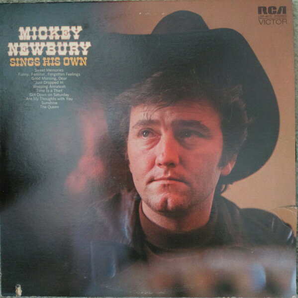 ・アーティスト Mickey Newbury ・タイトル Ings His Own ・レーベル・型番 RCA LSP4675 ・フォーマット LPレコード ・コンディション(盤) 非常に良い(EX) ・コンディション(ジャケット) 可 (VG) ・コンディション(帯) オビなし ・特記事項 【カバーにキズ/ダメージ】【カバーにシール付着】【レーベルにシール付着】 サンプル画像です。実際の商品の画像ではありません 商品写真はバーコード/カタログ番号に対応したサンプル画像ですので、お送りする商品の画像ではありません。帯やライナーなどの付属品は、特記事項に記載されている場合のみ含まれます。プロモやカラーレコードなどの仕様についても、該当する場合のみ特記事項に記載しています。 【ご購入前に必ずご確認ください】 ・本店サイト(www.recordcity.jp)とは価格、送料が違います ・本店サイト、その他支店のオーダーとは同梱発送できません ・注文確定後に別の注文を頂いた場合、注文同士の同梱は致しかねます。 ・別倉庫から発送しているため、店頭受け渡しは対応しておりません ・一部商品は他の通販サイトでも販売しているため、ご注文のタイミングによっては商品のご用意ができない場合がございます。 ・土日祝日はお休みです 金曜・祝前日9時以降のご連絡またはご入金は、返答または発送が週明け・祝日明けに順次対応となります。 ・ご購入後のキャンセル不可 ご購入後のキャンセルはいかなる理由においてもお受けできません。ご了承の上、ご購入くださいませ。 ・日本郵便(ゆうパック/ゆうメール)によるお届けになります。 ・中古品であることをご理解ください 当ストアでは中古商品を主に販売しております。中古品であることをご理解の上ご購入ください。また、一部商品はRecordCityオンラインストアで試聴可能です。 ・返品について お客様のご都合による返品は一切承っておりません。 表記の内容と実際の商品に相違がある場合、また針飛び等で返品・返金をご希望される場合は、商品の到着後1週間以内にご連絡ください。商品の返送をこちらで確認後、キャンセル・返金を行います。 コンディションVG以下の商品は返品できません。プレイに影響のない表面のこすれ傷、プレス起因のノイズ盤は返品の対象外です。 【コンディション表記】 ・ほぼ新品(M-)(Like New) 完全な新品。未使用。当店ではほぼ使用しません ・非常に良い(EX)(Excellent) 中古盤として美品な状態。わずかな経年を感じるものの傷みを感じさせない、当店基準で最高の状態 ・良い(VG+)(Very Good Plus) 丁寧に扱われた中古品で、軽い使用感がみられる。 ・可(VG)(Acceptable) 使い込まれた中古品で、「良い」よりもさらに使用感がみられる。 ・悪い(VG-)(Bad) 状態が悪いアイテム。使用の保障はなく、再生不可、針飛び、目立つノイズがあるかもしれない。状態によるクレーム不可。返品不可。 ・非常に悪い(G)(Very Bad) 「悪い」よりさらに状態が悪いアイテム。使用の保障はなく、再生不可、針飛び、目立つノイズがあるかもしれない。状態によるクレーム不可。返品不可。 ・ジャンク(Fair)(Junk/Fair) 割れている、反っている、水ダメージがある、カビ、ジャケットが分離している、ひどい書き込み、ひどい擦れなど最低の状態。使用の保障はなく、再生不可、針飛び、目立つノイズがあるかもしれない。状態によるクレーム不可。返品不可。 ・ジャンク(Poor)(Junk/Poor) 割れている、反っている、水ダメージがある、カビ、ジャケットが分離している、ひどい書き込み、ひどい擦れなど最低の状態。使用の保障はなく、再生不可、針飛び、目立つノイズがあるかもしれない。状態によるクレーム不可。返品不可。