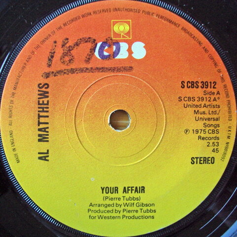 ・アーティスト Al Matthews ・タイトル Your Affair ・レーベル・型番 CBS SCBS3912 ・フォーマット 7インチレコード ・コンディション(盤) 良い (VG+) ・コンディション(ジャケット) プレインカバー（元ジャケット／カバー無し） ・コンディション(帯) オビなし ・特記事項 サンプル画像です。実際の商品の画像ではありません 商品写真はバーコード/カタログ番号に対応したサンプル画像ですので、お送りする商品の画像ではありません。帯やライナーなどの付属品は、特記事項に記載されている場合のみ含まれます。プロモやカラーレコードなどの仕様についても、該当する場合のみ特記事項に記載しています。 【ご購入前に必ずご確認ください】 ・本店サイト(www.recordcity.jp)とは価格、送料が違います ・本店サイト、その他支店のオーダーとは同梱発送できません ・注文確定後に別の注文を頂いた場合、注文同士の同梱は致しかねます。 ・別倉庫から発送しているため、店頭受け渡しは対応しておりません ・一部商品は他の通販サイトでも販売しているため、ご注文のタイミングによっては商品のご用意ができない場合がございます。 ・土日祝日はお休みです 金曜・祝前日9時以降のご連絡またはご入金は、返答または発送が週明け・祝日明けに順次対応となります。 ・ご購入後のキャンセル不可 ご購入後のキャンセルはいかなる理由においてもお受けできません。ご了承の上、ご購入くださいませ。 ・日本郵便(ゆうパック/ゆうメール)によるお届けになります。 ・中古品であることをご理解ください 当ストアでは中古商品を主に販売しております。中古品であることをご理解の上ご購入ください。また、一部商品はRecordCityオンラインストアで試聴可能です。 ・返品について お客様のご都合による返品は一切承っておりません。 表記の内容と実際の商品に相違がある場合、また針飛び等で返品・返金をご希望される場合は、商品の到着後1週間以内にご連絡ください。商品の返送をこちらで確認後、キャンセル・返金を行います。 コンディションVG以下の商品は返品できません。プレイに影響のない表面のこすれ傷、プレス起因のノイズ盤は返品の対象外です。 【コンディション表記】 ・ほぼ新品(M-)(Like New) 完全な新品。未使用。当店ではほぼ使用しません ・非常に良い(EX)(Excellent) 中古盤として美品な状態。わずかな経年を感じるものの傷みを感じさせない、当店基準で最高の状態 ・良い(VG+)(Very Good Plus) 丁寧に扱われた中古品で、軽い使用感がみられる。 ・可(VG)(Acceptable) 使い込まれた中古品で、「良い」よりもさらに使用感がみられる。 ・悪い(VG-)(Bad) 状態が悪いアイテム。使用の保障はなく、再生不可、針飛び、目立つノイズがあるかもしれない。状態によるクレーム不可。返品不可。 ・非常に悪い(G)(Very Bad) 「悪い」よりさらに状態が悪いアイテム。使用の保障はなく、再生不可、針飛び、目立つノイズがあるかもしれない。状態によるクレーム不可。返品不可。 ・ジャンク(Fair)(Junk/Fair) 割れている、反っている、水ダメージがある、カビ、ジャケットが分離している、ひどい書き込み、ひどい擦れなど最低の状態。使用の保障はなく、再生不可、針飛び、目立つノイズがあるかもしれない。状態によるクレーム不可。返品不可。 ・ジャンク(Poor)(Junk/Poor) 割れている、反っている、水ダメージがある、カビ、ジャケットが分離している、ひどい書き込み、ひどい擦れなど最低の状態。使用の保障はなく、再生不可、針飛び、目立つノイズがあるかもしれない。状態によるクレーム不可。返品不可。