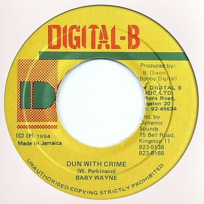 ・アーティスト Baby Wayne ・タイトル Dun With Crime ・レーベル・型番 Digital-B NONE ・フォーマット 7インチレコード ・コンディション(盤) 良い (VG+) ・コンディション(ジャケット) プレインカバー（元ジャケット／カバー無し） ・コンディション(帯) オビなし ・特記事項 【盤に目立った跡】【盤汚れ】 サンプル画像です。実際の商品の画像ではありません 商品写真はバーコード/カタログ番号に対応したサンプル画像ですので、お送りする商品の画像ではありません。帯やライナーなどの付属品は、特記事項に記載されている場合のみ含まれます。プロモやカラーレコードなどの仕様についても、該当する場合のみ特記事項に記載しています。 【ご購入前に必ずご確認ください】 ・本店サイト(www.recordcity.jp)とは価格、送料が違います ・本店サイト、その他支店のオーダーとは同梱発送できません ・注文確定後に別の注文を頂いた場合、注文同士の同梱は致しかねます。 ・別倉庫から発送しているため、店頭受け渡しは対応しておりません ・一部商品は他の通販サイトでも販売しているため、ご注文のタイミングによっては商品のご用意ができない場合がございます。 ・土日祝日はお休みです 金曜・祝前日9時以降のご連絡またはご入金は、返答または発送が週明け・祝日明けに順次対応となります。 ・ご購入後のキャンセル不可 ご購入後のキャンセルはいかなる理由においてもお受けできません。ご了承の上、ご購入くださいませ。 ・日本郵便(ゆうパック/ゆうメール)によるお届けになります。 ・中古品であることをご理解ください 当ストアでは中古商品を主に販売しております。中古品であることをご理解の上ご購入ください。また、一部商品はRecordCityオンラインストアで試聴可能です。 ・返品について お客様のご都合による返品は一切承っておりません。 表記の内容と実際の商品に相違がある場合、また針飛び等で返品・返金をご希望される場合は、商品の到着後1週間以内にご連絡ください。商品の返送をこちらで確認後、キャンセル・返金を行います。 コンディションVG以下の商品は返品できません。プレイに影響のない表面のこすれ傷、プレス起因のノイズ盤は返品の対象外です。 【コンディション表記】 ・ほぼ新品(M-)(Like New) 完全な新品。未使用。当店ではほぼ使用しません ・非常に良い(EX)(Excellent) 中古盤として美品な状態。わずかな経年を感じるものの傷みを感じさせない、当店基準で最高の状態 ・良い(VG+)(Very Good Plus) 丁寧に扱われた中古品で、軽い使用感がみられる。 ・可(VG)(Acceptable) 使い込まれた中古品で、「良い」よりもさらに使用感がみられる。 ・悪い(VG-)(Bad) 状態が悪いアイテム。使用の保障はなく、再生不可、針飛び、目立つノイズがあるかもしれない。状態によるクレーム不可。返品不可。 ・非常に悪い(G)(Very Bad) 「悪い」よりさらに状態が悪いアイテム。使用の保障はなく、再生不可、針飛び、目立つノイズがあるかもしれない。状態によるクレーム不可。返品不可。 ・ジャンク(Fair)(Junk/Fair) 割れている、反っている、水ダメージがある、カビ、ジャケットが分離している、ひどい書き込み、ひどい擦れなど最低の状態。使用の保障はなく、再生不可、針飛び、目立つノイズがあるかもしれない。状態によるクレーム不可。返品不可。 ・ジャンク(Poor)(Junk/Poor) 割れている、反っている、水ダメージがある、カビ、ジャケットが分離している、ひどい書き込み、ひどい擦れなど最低の状態。使用の保障はなく、再生不可、針飛び、目立つノイズがあるかもしれない。状態によるクレーム不可。返品不可。