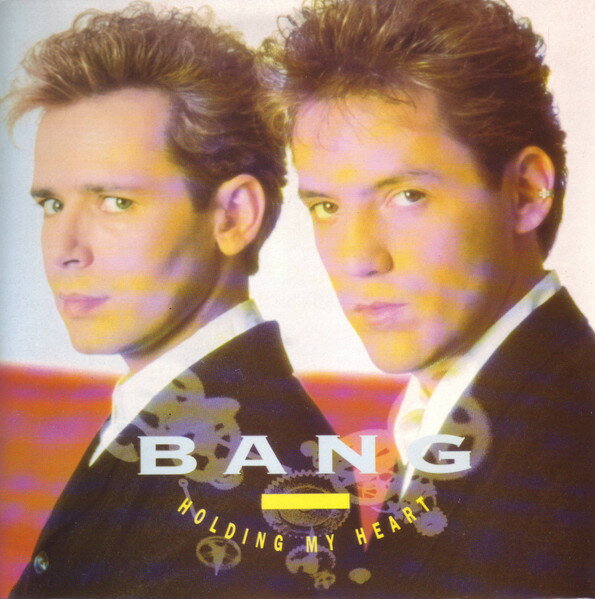 ・アーティスト Bang ・タイトル Holding My Heart ・レーベル RCA PB43881 ・フォーマット 7インチレコード ・コンディション(盤) 良い (VG+) ・コンディション(ジャケット) 可 (VG) ・コンディション(帯) オビなし ・特記事項 サンプル画像です。実際の商品の画像ではありません 商品写真はバーコード/カタログ番号に対応したサンプル画像ですので、お送りする商品の画像ではありません。帯やライナーなどの付属品は、特記事項に記載されている場合のみ含まれます。プロモやカラーレコードなどの仕様についても、該当する場合のみ特記事項に記載しています。 【ご購入前に必ずご確認ください】 ・本店サイト(www.recordcity.jp)とは価格、送料が違います ・本店サイト、その他支店のオーダーとは同梱発送できません ・別倉庫から発送しているため、店頭受け渡しは対応しておりません ・一部商品は他の通販サイトでも販売しているため、ご注文のタイミングによっては商品のご用意ができない場合がございます。 ・土日祝日はお休みです 金曜・祝前日9時以降のご連絡またはご入金は、返答または発送が週明け・祝日明けに順次対応となります。 ・ご購入後のキャンセル不可 ご購入後のキャンセルはいかなる理由においてもお受けできません。ご了承の上、ご購入くださいませ。 ・日本郵便(ゆうパック/ゆうメール)によるお届けになります。 ・中古品であることをご理解ください 当ストアではお客様よりお譲りいただいた中古商品を主に販売しております。中古品であることをご理解の上ご購入ください。また、一部商品はRecordCityオンラインストアで試聴可能です。 ・返品について お客様のご都合による返品は一切承っておりません。 表記の内容と実際の商品に相違がある場合、また針飛び等で返品・返金をご希望される場合は、商品の到着後1週間以内にご連絡ください。商品の返送をこちらで確認後、キャンセル・返金を行います。 コンディションVG以下の商品は返品できません。プレイに影響のない表面のこすれ傷、プレス起因のノイズ盤は返品の対象外です。 【コンディション表記】 ・ほぼ新品(M-)(Like New) 完全な新品。未使用。当店ではほぼ使用しません ・非常に良い(EX)(Excellent) 中古盤として美品な状態。わずかな経年を感じるものの傷みを感じさせない、当店基準で最高の状態 ・良い(VG+)(Very Good Plus) 丁寧に扱われた中古品で、軽い使用感がみられる。 ・可(VG)(Acceptable) 使い込まれた中古品で、「良い」よりもさらに使用感がみられる。 ・悪い(VG-)(Bad) 状態が悪いアイテム。使用の保障はなく、再生不可、針飛び、目立つノイズがあるかもしれない。状態によるクレーム不可。返品不可。 ・非常に悪い(G)(Very Bad) 「悪い」よりさらに状態が悪いアイテム。使用の保障はなく、再生不可、針飛び、目立つノイズがあるかもしれない。状態によるクレーム不可。返品不可。 ・ジャンク(Fair)(Junk/Fair) 割れている、反っている、水ダメージがある、カビ、ジャケットが分離している、ひどい書き込み、ひどい擦れなど最低の状態。使用の保障はなく、再生不可、針飛び、目立つノイズがあるかもしれない。状態によるクレーム不可。返品不可。 ・ジャンク(Poor)(Junk/Poor) 割れている、反っている、水ダメージがある、カビ、ジャケットが分離している、ひどい書き込み、ひどい擦れなど最低の状態。使用の保障はなく、再生不可、針飛び、目立つノイズがあるかもしれない。状態によるクレーム不可。返品不可。