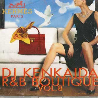 ・アーティスト Dj Kenkaida ・タイトル R&b Boutique Vol.8 ・レーベル・型番 ・フォーマット ミックスCD ・コンディション(盤) 良い (VG+) ・コンディション(ジャケット) 良い (VG+) ・コンディション(帯) オビなし ・特記事項 サンプル画像です。実際の商品の画像ではありません 商品写真はバーコード/カタログ番号に対応したサンプル画像ですので、お送りする商品の画像ではありません。帯やライナーなどの付属品は、特記事項に記載されている場合のみ含まれます。プロモやカラーレコードなどの仕様についても、該当する場合のみ特記事項に記載しています。 【ご購入前に必ずご確認ください】 ・本店サイト(www.recordcity.jp)とは価格、送料が違います ・本店サイト、その他支店のオーダーとは同梱発送できません ・別倉庫から発送しているため、店頭受け渡しは対応しておりません ・一部商品は他の通販サイトでも販売しているため、ご注文のタイミングによっては商品のご用意ができない場合がございます。 ・土日祝日はお休みです 金曜・祝前日9時以降のご連絡またはご入金は、返答または発送が週明け・祝日明けに順次対応となります。 ・ご購入後のキャンセル不可 ご購入後のキャンセルはいかなる理由においてもお受けできません。ご了承の上、ご購入くださいませ。 ・日本郵便(ゆうパック/ゆうメール)によるお届けになります。 ・中古品であることをご理解ください 当ストアでは中古商品を主に販売しております。中古品であることをご理解の上ご購入ください。また、一部商品はRecordCityオンラインストアで試聴可能です。 ・返品について お客様のご都合による返品は一切承っておりません。 表記の内容と実際の商品に相違がある場合、また針飛び等で返品・返金をご希望される場合は、商品の到着後1週間以内にご連絡ください。商品の返送をこちらで確認後、キャンセル・返金を行います。 コンディションVG以下の商品は返品できません。プレイに影響のない表面のこすれ傷、プレス起因のノイズ盤は返品の対象外です。 【コンディション表記】 ・ほぼ新品(M-)(Like New) 完全な新品。未使用。当店ではほぼ使用しません ・非常に良い(EX)(Excellent) 中古盤として美品な状態。わずかな経年を感じるものの傷みを感じさせない、当店基準で最高の状態 ・良い(VG+)(Very Good Plus) 丁寧に扱われた中古品で、軽い使用感がみられる。 ・可(VG)(Acceptable) 使い込まれた中古品で、「良い」よりもさらに使用感がみられる。 ・悪い(VG-)(Bad) 状態が悪いアイテム。使用の保障はなく、再生不可、針飛び、目立つノイズがあるかもしれない。状態によるクレーム不可。返品不可。 ・非常に悪い(G)(Very Bad) 「悪い」よりさらに状態が悪いアイテム。使用の保障はなく、再生不可、針飛び、目立つノイズがあるかもしれない。状態によるクレーム不可。返品不可。 ・ジャンク(Fair)(Junk/Fair) 割れている、反っている、水ダメージがある、カビ、ジャケットが分離している、ひどい書き込み、ひどい擦れなど最低の状態。使用の保障はなく、再生不可、針飛び、目立つノイズがあるかもしれない。状態によるクレーム不可。返品不可。 ・ジャンク(Poor)(Junk/Poor) 割れている、反っている、水ダメージがある、カビ、ジャケットが分離している、ひどい書き込み、ひどい擦れなど最低の状態。使用の保障はなく、再生不可、針飛び、目立つノイズがあるかもしれない。状態によるクレーム不可。返品不可。