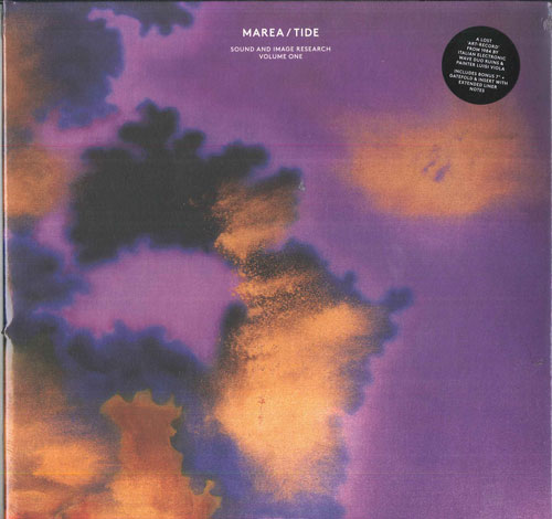 ・アーティスト Ruins ・タイトル Marea / Tide ・レーベル・型番 Music From Memory MFM043 ・フォーマット LPレコード ・コンディション(盤) 新品 (M) ・コンディション(ジャケット) ・コンディション(帯) オビなし ・特記事項 【カバー破れ】 サンプル画像です。実際の商品の画像ではありません 商品写真はバーコード/カタログ番号に対応したサンプル画像ですので、お送りする商品の画像ではありません。帯やライナーなどの付属品は、特記事項に記載されている場合のみ含まれます。プロモやカラーレコードなどの仕様についても、該当する場合のみ特記事項に記載しています。 【ご購入前に必ずご確認ください】 ・本店サイト(www.recordcity.jp)とは価格、送料が違います ・本店サイト、その他支店のオーダーとは同梱発送できません ・注文確定後に別の注文を頂いた場合、注文同士の同梱は致しかねます。 ・別倉庫から発送しているため、店頭受け渡しは対応しておりません ・一部商品は他の通販サイトでも販売しているため、ご注文のタイミングによっては商品のご用意ができない場合がございます。 ・土日祝日はお休みです 金曜・祝前日9時以降のご連絡またはご入金は、返答または発送が週明け・祝日明けに順次対応となります。 ・ご購入後のキャンセル不可 ご購入後のキャンセルはいかなる理由においてもお受けできません。ご了承の上、ご購入くださいませ。 ・日本郵便(ゆうパック/ゆうメール)によるお届けになります。 ・中古品であることをご理解ください 当ストアでは中古商品を主に販売しております。中古品であることをご理解の上ご購入ください。また、一部商品はRecordCityオンラインストアで試聴可能です。 ・返品について お客様のご都合による返品は一切承っておりません。 表記の内容と実際の商品に相違がある場合、また針飛び等で返品・返金をご希望される場合は、商品の到着後1週間以内にご連絡ください。商品の返送をこちらで確認後、キャンセル・返金を行います。 コンディションVG以下の商品は返品できません。プレイに影響のない表面のこすれ傷、プレス起因のノイズ盤は返品の対象外です。 【コンディション表記】 ・ほぼ新品(M-)(Like New) 完全な新品。未使用。当店ではほぼ使用しません ・非常に良い(EX)(Excellent) 中古盤として美品な状態。わずかな経年を感じるものの傷みを感じさせない、当店基準で最高の状態 ・良い(VG+)(Very Good Plus) 丁寧に扱われた中古品で、軽い使用感がみられる。 ・可(VG)(Acceptable) 使い込まれた中古品で、「良い」よりもさらに使用感がみられる。 ・悪い(VG-)(Bad) 状態が悪いアイテム。使用の保障はなく、再生不可、針飛び、目立つノイズがあるかもしれない。状態によるクレーム不可。返品不可。 ・非常に悪い(G)(Very Bad) 「悪い」よりさらに状態が悪いアイテム。使用の保障はなく、再生不可、針飛び、目立つノイズがあるかもしれない。状態によるクレーム不可。返品不可。 ・ジャンク(Fair)(Junk/Fair) 割れている、反っている、水ダメージがある、カビ、ジャケットが分離している、ひどい書き込み、ひどい擦れなど最低の状態。使用の保障はなく、再生不可、針飛び、目立つノイズがあるかもしれない。状態によるクレーム不可。返品不可。 ・ジャンク(Poor)(Junk/Poor) 割れている、反っている、水ダメージがある、カビ、ジャケットが分離している、ひどい書き込み、ひどい擦れなど最低の状態。使用の保障はなく、再生不可、針飛び、目立つノイズがあるかもしれない。状態によるクレーム不可。返品不可。