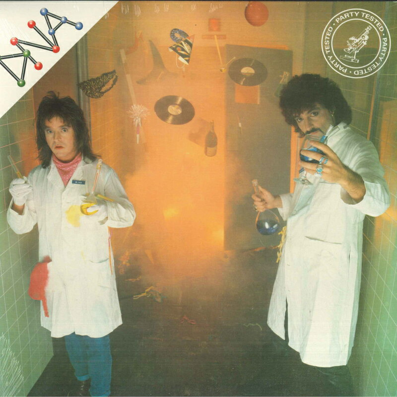 ・アーティスト DNA ・タイトル Party Tested ・レーベル・型番 The Boardwalk Entertainment Co NB360021 ・フォーマット LPレコード ・コンディション(盤) 新品 (M) ・コンディション(ジャケット) ・コンディション(帯) オビなし ・特記事項 サンプル画像です。実際の商品の画像ではありません 商品写真はバーコード/カタログ番号に対応したサンプル画像ですので、お送りする商品の画像ではありません。帯やライナーなどの付属品は、特記事項に記載されている場合のみ含まれます。プロモやカラーレコードなどの仕様についても、該当する場合のみ特記事項に記載しています。 【ご購入前に必ずご確認ください】 ・本店サイト(www.recordcity.jp)とは価格、送料が違います ・本店サイト、その他支店のオーダーとは同梱発送できません ・注文確定後に別の注文を頂いた場合、注文同士の同梱は致しかねます。 ・別倉庫から発送しているため、店頭受け渡しは対応しておりません ・一部商品は他の通販サイトでも販売しているため、ご注文のタイミングによっては商品のご用意ができない場合がございます。 ・土日祝日はお休みです 金曜・祝前日9時以降のご連絡またはご入金は、返答または発送が週明け・祝日明けに順次対応となります。 ・ご購入後のキャンセル不可 ご購入後のキャンセルはいかなる理由においてもお受けできません。ご了承の上、ご購入くださいませ。 ・日本郵便(ゆうパック/ゆうメール)によるお届けになります。 ・中古品であることをご理解ください 当ストアでは中古商品を主に販売しております。中古品であることをご理解の上ご購入ください。また、一部商品はRecordCityオンラインストアで試聴可能です。 ・返品について お客様のご都合による返品は一切承っておりません。 表記の内容と実際の商品に相違がある場合、また針飛び等で返品・返金をご希望される場合は、商品の到着後1週間以内にご連絡ください。商品の返送をこちらで確認後、キャンセル・返金を行います。 コンディションVG以下の商品は返品できません。プレイに影響のない表面のこすれ傷、プレス起因のノイズ盤は返品の対象外です。 【コンディション表記】 ・ほぼ新品(M-)(Like New) 完全な新品。未使用。当店ではほぼ使用しません ・非常に良い(EX)(Excellent) 中古盤として美品な状態。わずかな経年を感じるものの傷みを感じさせない、当店基準で最高の状態 ・良い(VG+)(Very Good Plus) 丁寧に扱われた中古品で、軽い使用感がみられる。 ・可(VG)(Acceptable) 使い込まれた中古品で、「良い」よりもさらに使用感がみられる。 ・悪い(VG-)(Bad) 状態が悪いアイテム。使用の保障はなく、再生不可、針飛び、目立つノイズがあるかもしれない。状態によるクレーム不可。返品不可。 ・非常に悪い(G)(Very Bad) 「悪い」よりさらに状態が悪いアイテム。使用の保障はなく、再生不可、針飛び、目立つノイズがあるかもしれない。状態によるクレーム不可。返品不可。 ・ジャンク(Fair)(Junk/Fair) 割れている、反っている、水ダメージがある、カビ、ジャケットが分離している、ひどい書き込み、ひどい擦れなど最低の状態。使用の保障はなく、再生不可、針飛び、目立つノイズがあるかもしれない。状態によるクレーム不可。返品不可。 ・ジャンク(Poor)(Junk/Poor) 割れている、反っている、水ダメージがある、カビ、ジャケットが分離している、ひどい書き込み、ひどい擦れなど最低の状態。使用の保障はなく、再生不可、針飛び、目立つノイズがあるかもしれない。状態によるクレーム不可。返品不可。