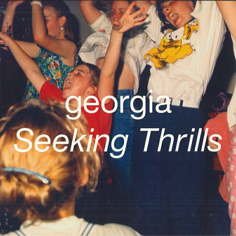 ・アーティスト Georgia ・タイトル Seeking Thrills ・レーベル・型番 Domino WIGLP384 ・フォーマット LPレコード ・コンディション(盤) 新品 (M) ・コンディション(ジャケット) ・コンディション(帯) オビなし ・特記事項 サンプル画像です。実際の商品の画像ではありません 商品写真はバーコード/カタログ番号に対応したサンプル画像ですので、お送りする商品の画像ではありません。帯やライナーなどの付属品は、特記事項に記載されている場合のみ含まれます。プロモやカラーレコードなどの仕様についても、該当する場合のみ特記事項に記載しています。 【ご購入前に必ずご確認ください】 ・本店サイト(www.recordcity.jp)とは価格、送料が違います ・本店サイト、その他支店のオーダーとは同梱発送できません ・注文確定後に別の注文を頂いた場合、注文同士の同梱は致しかねます。 ・別倉庫から発送しているため、店頭受け渡しは対応しておりません ・一部商品は他の通販サイトでも販売しているため、ご注文のタイミングによっては商品のご用意ができない場合がございます。 ・土日祝日はお休みです 金曜・祝前日9時以降のご連絡またはご入金は、返答または発送が週明け・祝日明けに順次対応となります。 ・ご購入後のキャンセル不可 ご購入後のキャンセルはいかなる理由においてもお受けできません。ご了承の上、ご購入くださいませ。 ・日本郵便(ゆうパック/ゆうメール)によるお届けになります。 ・中古品であることをご理解ください 当ストアでは中古商品を主に販売しております。中古品であることをご理解の上ご購入ください。また、一部商品はRecordCityオンラインストアで試聴可能です。 ・返品について お客様のご都合による返品は一切承っておりません。 表記の内容と実際の商品に相違がある場合、また針飛び等で返品・返金をご希望される場合は、商品の到着後1週間以内にご連絡ください。商品の返送をこちらで確認後、キャンセル・返金を行います。 コンディションVG以下の商品は返品できません。プレイに影響のない表面のこすれ傷、プレス起因のノイズ盤は返品の対象外です。 【コンディション表記】 ・ほぼ新品(M-)(Like New) 完全な新品。未使用。当店ではほぼ使用しません ・非常に良い(EX)(Excellent) 中古盤として美品な状態。わずかな経年を感じるものの傷みを感じさせない、当店基準で最高の状態 ・良い(VG+)(Very Good Plus) 丁寧に扱われた中古品で、軽い使用感がみられる。 ・可(VG)(Acceptable) 使い込まれた中古品で、「良い」よりもさらに使用感がみられる。 ・悪い(VG-)(Bad) 状態が悪いアイテム。使用の保障はなく、再生不可、針飛び、目立つノイズがあるかもしれない。状態によるクレーム不可。返品不可。 ・非常に悪い(G)(Very Bad) 「悪い」よりさらに状態が悪いアイテム。使用の保障はなく、再生不可、針飛び、目立つノイズがあるかもしれない。状態によるクレーム不可。返品不可。 ・ジャンク(Fair)(Junk/Fair) 割れている、反っている、水ダメージがある、カビ、ジャケットが分離している、ひどい書き込み、ひどい擦れなど最低の状態。使用の保障はなく、再生不可、針飛び、目立つノイズがあるかもしれない。状態によるクレーム不可。返品不可。 ・ジャンク(Poor)(Junk/Poor) 割れている、反っている、水ダメージがある、カビ、ジャケットが分離している、ひどい書き込み、ひどい擦れなど最低の状態。使用の保障はなく、再生不可、針飛び、目立つノイズがあるかもしれない。状態によるクレーム不可。返品不可。