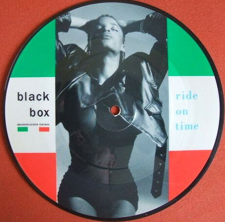 ・アーティスト Black Box ・タイトル Ride On Time ・レーベル・型番 Deconstruction PA43055 ・フォーマット 7インチレコード ・コンディション(盤) 良い (VG+) ・コンディション(ジャケット) プレインカバー（元ジャケット／カバー無し） ・コンディション(帯) オビなし ・特記事項 【ピクチャーディスク】【132】 サンプル画像です。実際の商品の画像ではありません 商品写真はバーコード/カタログ番号に対応したサンプル画像ですので、お送りする商品の画像ではありません。帯やライナーなどの付属品は、特記事項に記載されている場合のみ含まれます。プロモやカラーレコードなどの仕様についても、該当する場合のみ特記事項に記載しています。 【ご購入前に必ずご確認ください】 ・本店サイト(www.recordcity.jp)とは価格、送料が違います ・本店サイト、その他支店のオーダーとは同梱発送できません ・注文確定後に別の注文を頂いた場合、注文同士の同梱は致しかねます。 ・別倉庫から発送しているため、店頭受け渡しは対応しておりません ・一部商品は他の通販サイトでも販売しているため、ご注文のタイミングによっては商品のご用意ができない場合がございます。 ・土日祝日はお休みです 金曜・祝前日9時以降のご連絡またはご入金は、返答または発送が週明け・祝日明けに順次対応となります。 ・ご購入後のキャンセル不可 ご購入後のキャンセルはいかなる理由においてもお受けできません。ご了承の上、ご購入くださいませ。 ・日本郵便(ゆうパック/ゆうメール)によるお届けになります。 ・中古品であることをご理解ください 当ストアでは中古商品を主に販売しております。中古品であることをご理解の上ご購入ください。また、一部商品はRecordCityオンラインストアで試聴可能です。 ・返品について お客様のご都合による返品は一切承っておりません。 表記の内容と実際の商品に相違がある場合、また針飛び等で返品・返金をご希望される場合は、商品の到着後1週間以内にご連絡ください。商品の返送をこちらで確認後、キャンセル・返金を行います。 コンディションVG以下の商品は返品できません。プレイに影響のない表面のこすれ傷、プレス起因のノイズ盤は返品の対象外です。 【コンディション表記】 ・ほぼ新品(M-)(Like New) 完全な新品。未使用。当店ではほぼ使用しません ・非常に良い(EX)(Excellent) 中古盤として美品な状態。わずかな経年を感じるものの傷みを感じさせない、当店基準で最高の状態 ・良い(VG+)(Very Good Plus) 丁寧に扱われた中古品で、軽い使用感がみられる。 ・可(VG)(Acceptable) 使い込まれた中古品で、「良い」よりもさらに使用感がみられる。 ・悪い(VG-)(Bad) 状態が悪いアイテム。使用の保障はなく、再生不可、針飛び、目立つノイズがあるかもしれない。状態によるクレーム不可。返品不可。 ・非常に悪い(G)(Very Bad) 「悪い」よりさらに状態が悪いアイテム。使用の保障はなく、再生不可、針飛び、目立つノイズがあるかもしれない。状態によるクレーム不可。返品不可。 ・ジャンク(Fair)(Junk/Fair) 割れている、反っている、水ダメージがある、カビ、ジャケットが分離している、ひどい書き込み、ひどい擦れなど最低の状態。使用の保障はなく、再生不可、針飛び、目立つノイズがあるかもしれない。状態によるクレーム不可。返品不可。 ・ジャンク(Poor)(Junk/Poor) 割れている、反っている、水ダメージがある、カビ、ジャケットが分離している、ひどい書き込み、ひどい擦れなど最低の状態。使用の保障はなく、再生不可、針飛び、目立つノイズがあるかもしれない。状態によるクレーム不可。返品不可。